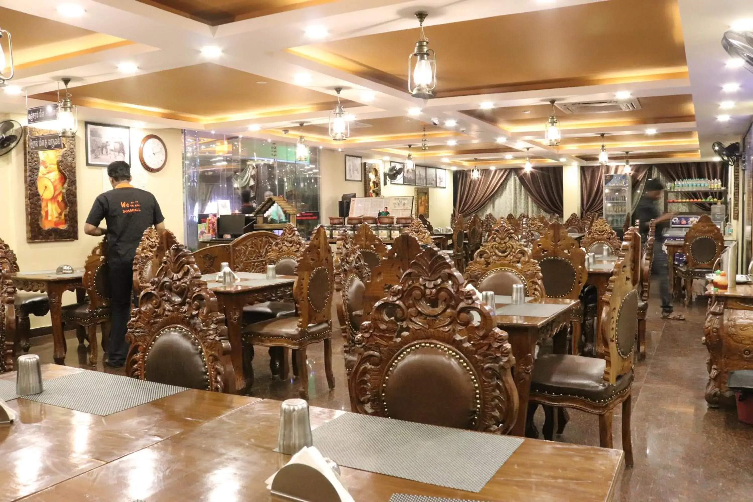 Restaurant/places to eat in Hyders Park The Business Hotel Restaurant/places to eat in Hyders Park The Business Hotel