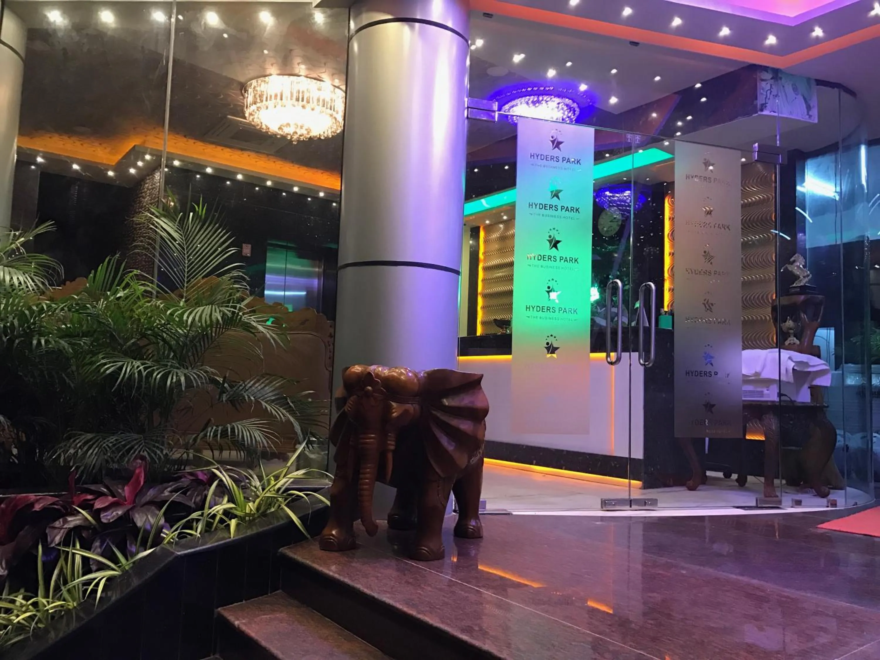 Area and facilities in Hyders Park The Business Hotel