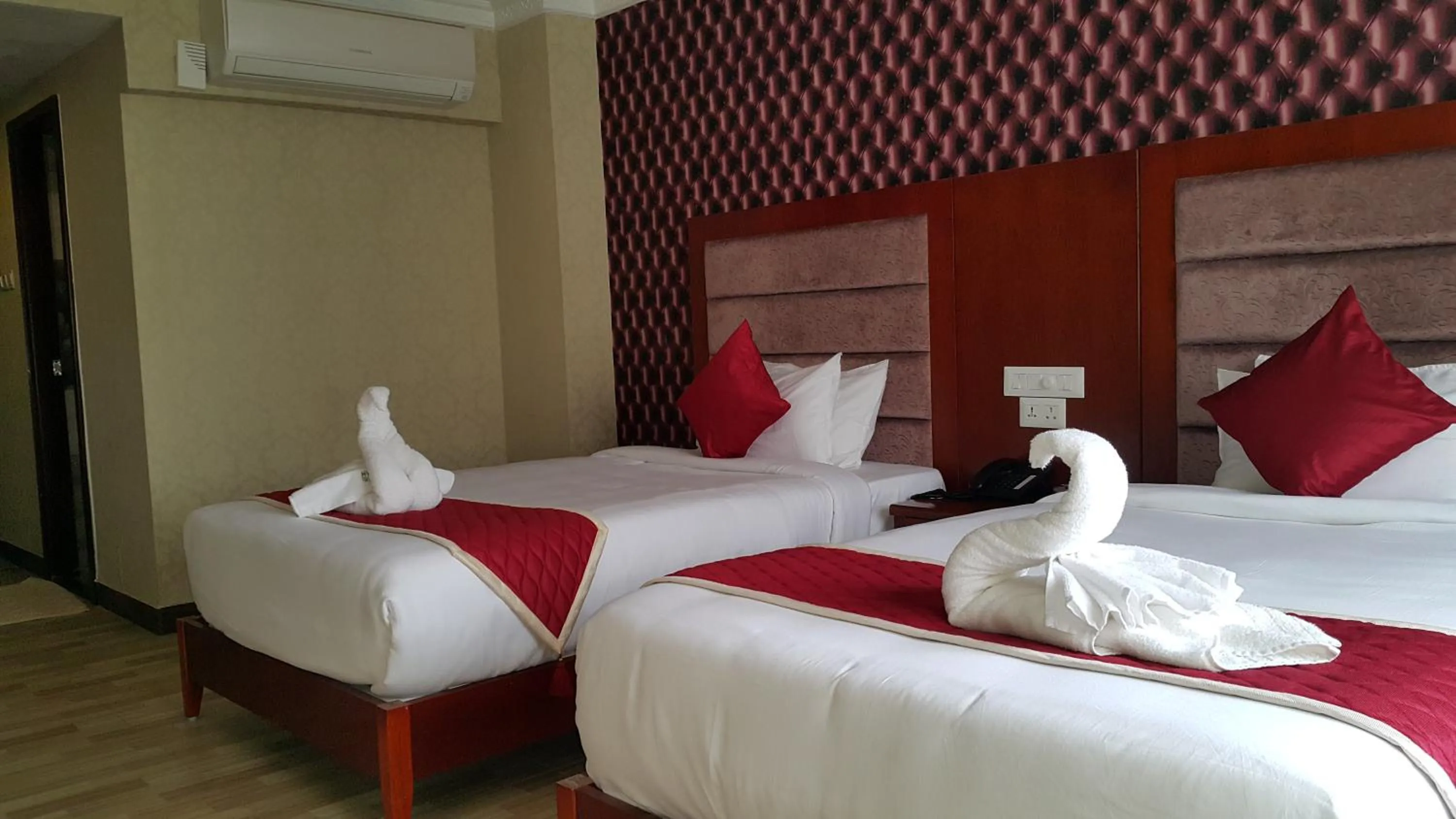 bunk bed, Bed in Hyders Park The Business Hotel