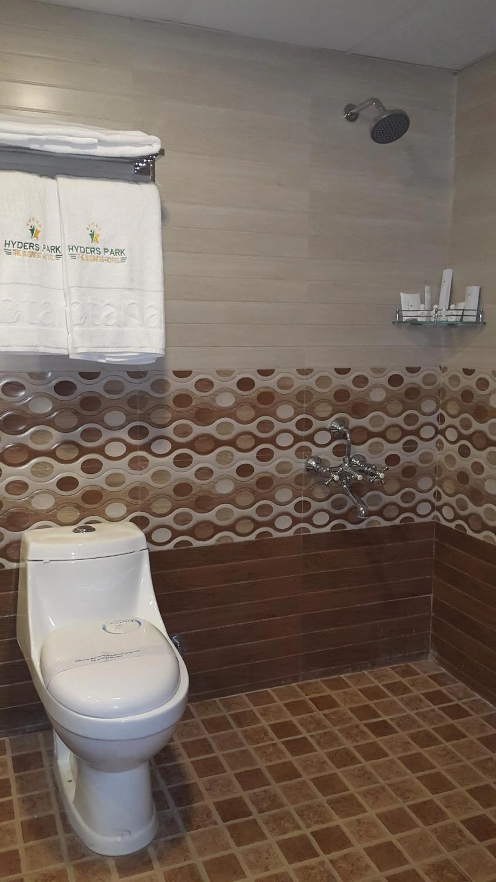 Bathroom in Hyders Park The Business Hotel