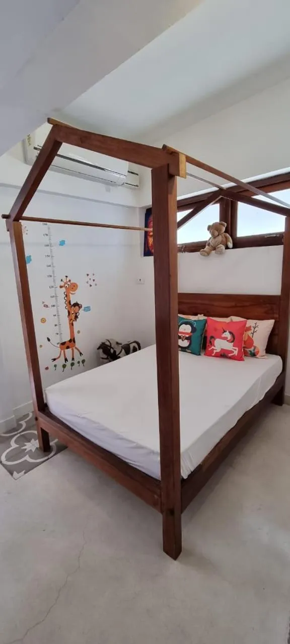 Bed in Kadal The Beach House