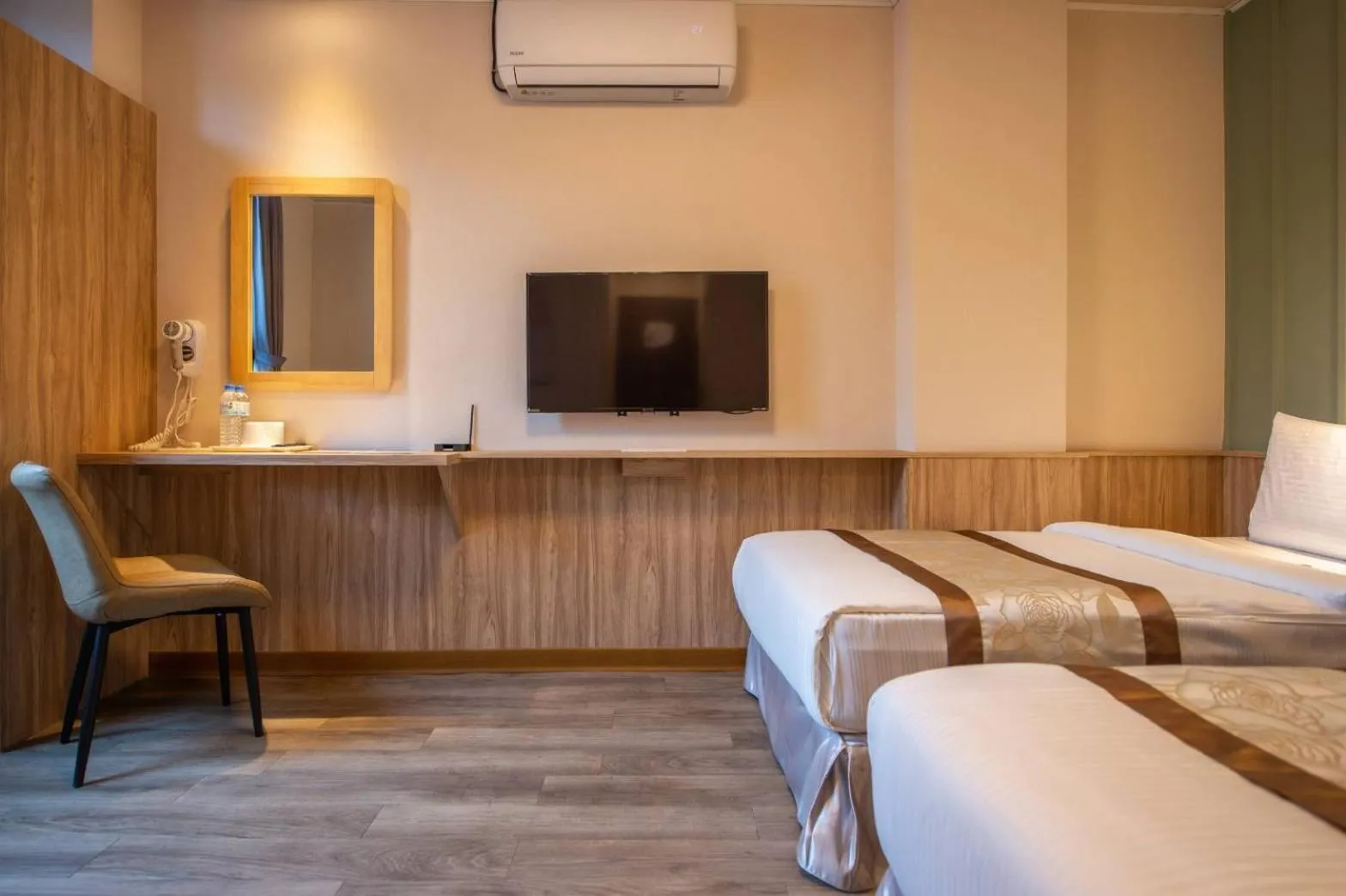 TV and multimedia in Shan Shui Hostel