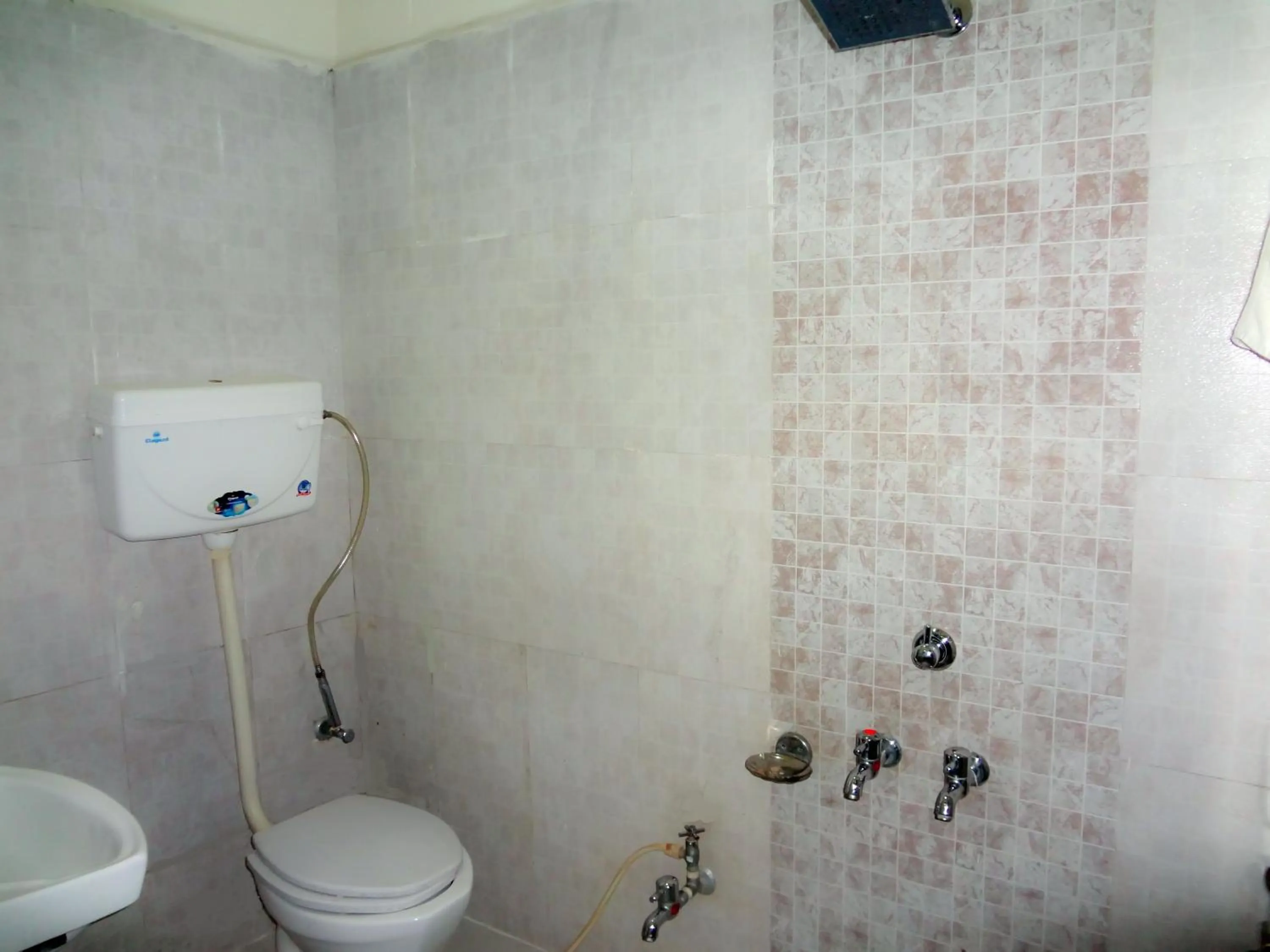 Bathroom in Hotel Parvati Palace Sehore