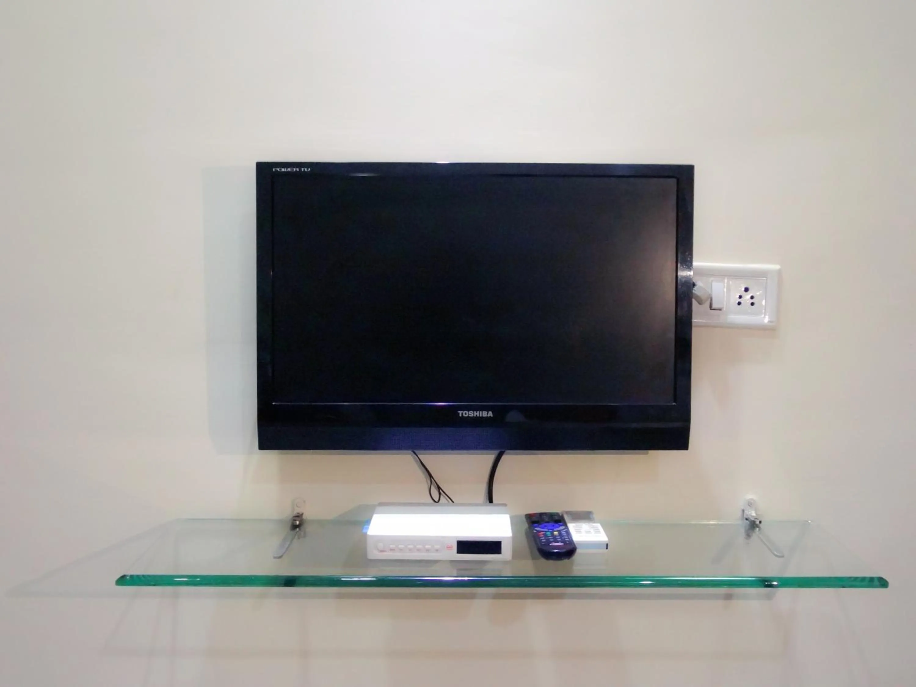 TV and multimedia in Hotel Parvati Palace Sehore