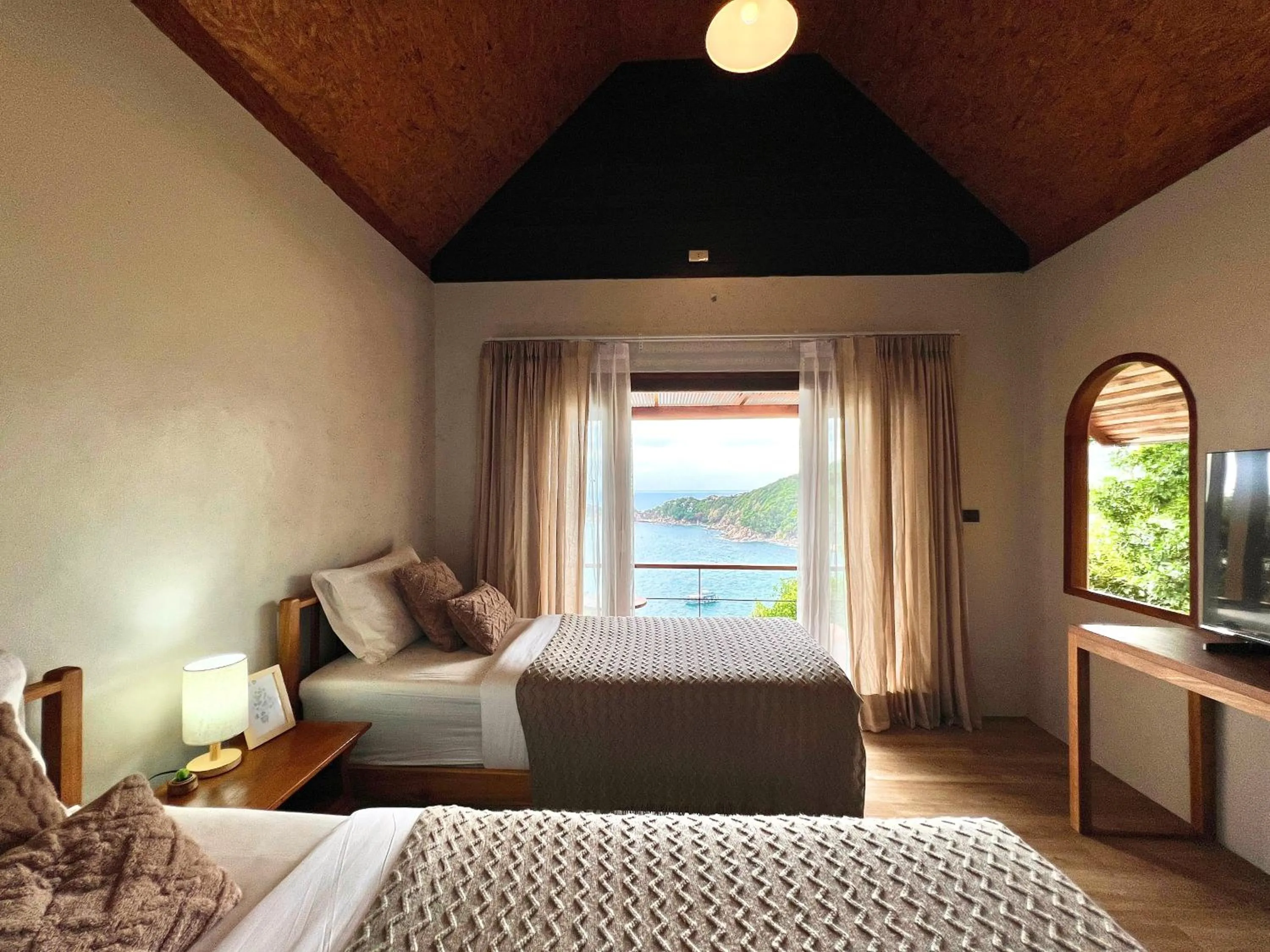 View (from property/room), Bed in Baan Talay Resort & Yoga