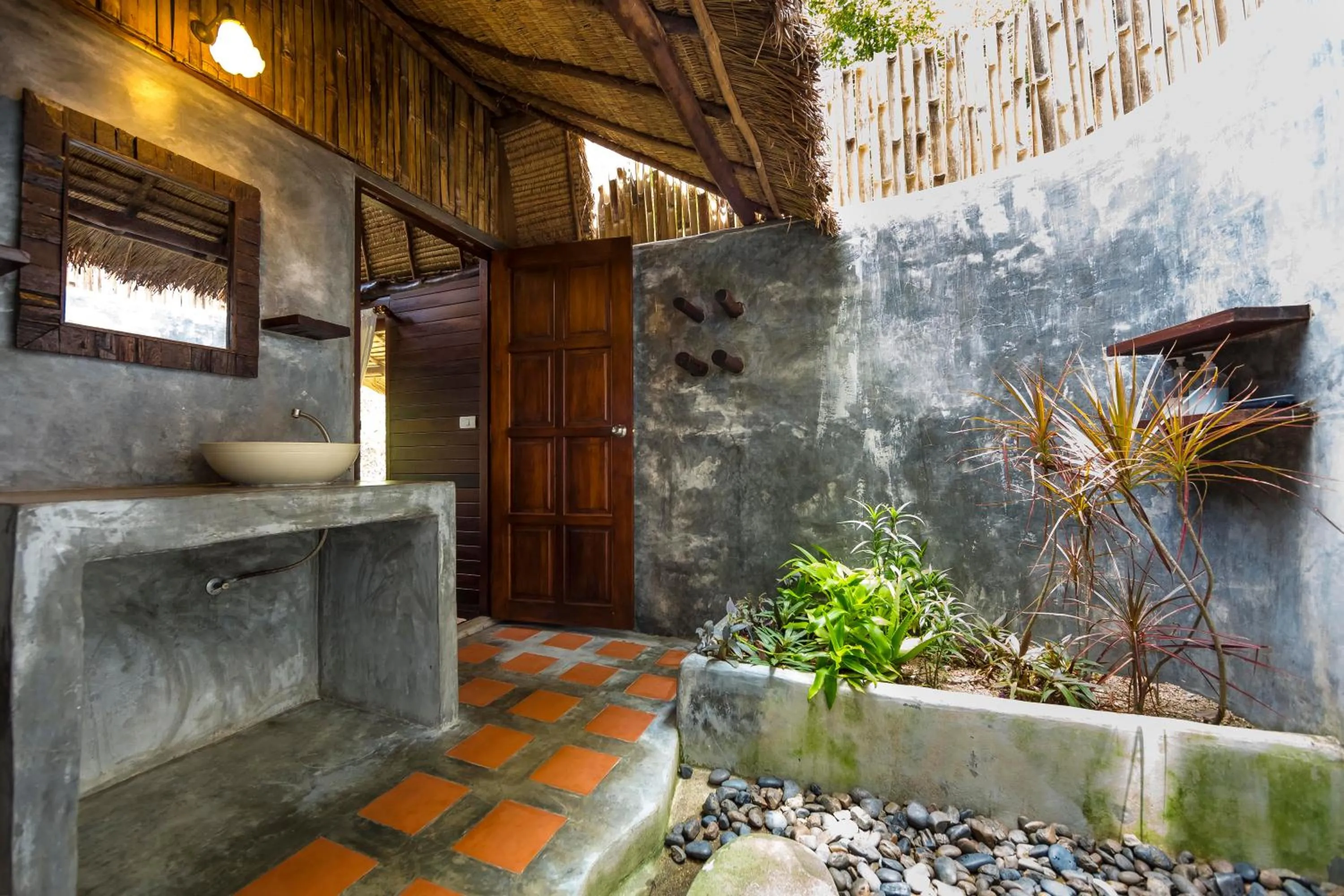 Shower in Baan Talay Resort & Yoga