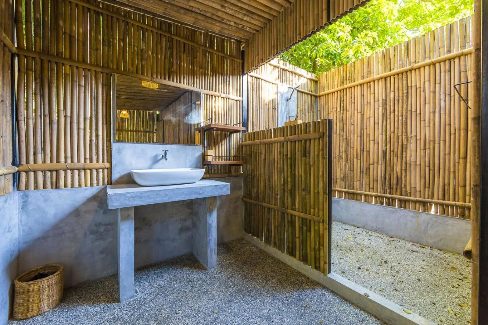 Shower in Baan Talay Resort & Yoga