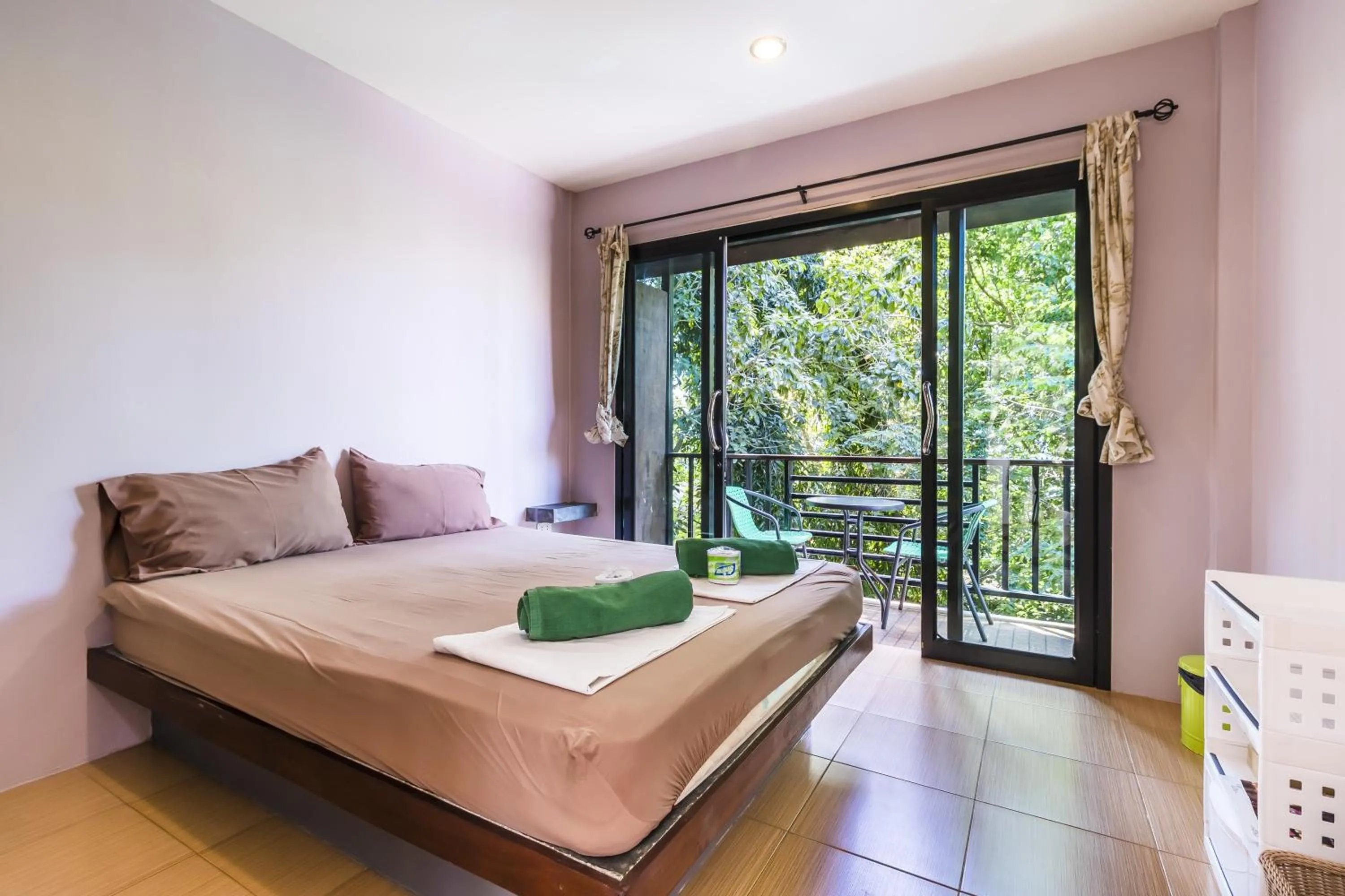 New Heaven Dive School and Resort