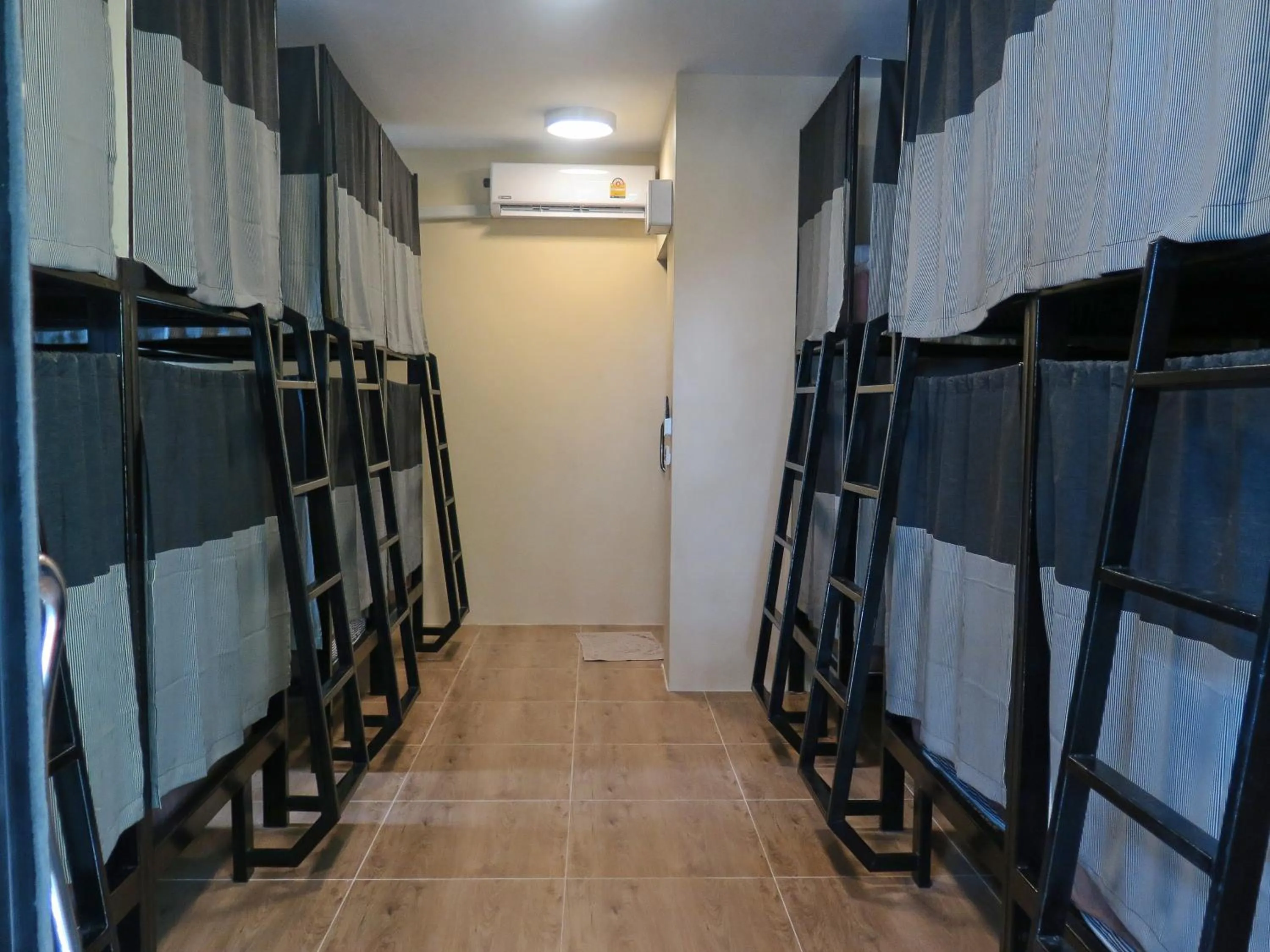 bunk bed in New Heaven Dive School and Resort