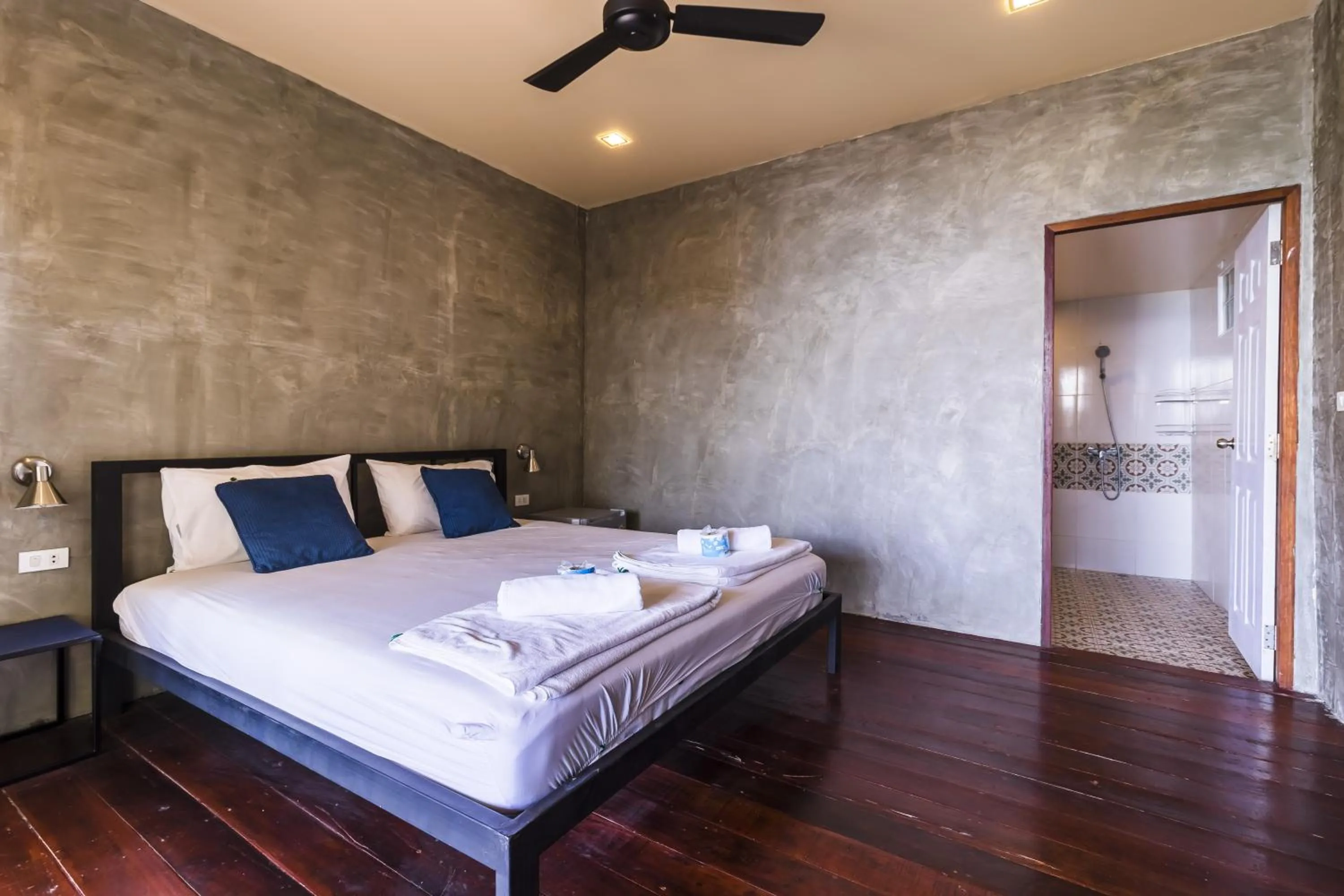 Patio in New Heaven Dive School and Resort