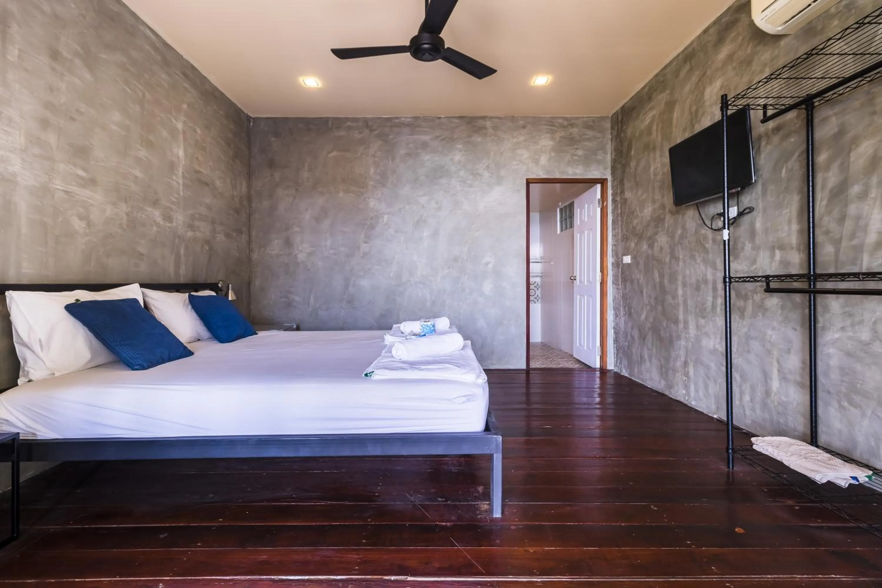 Patio in New Heaven Dive School and Resort