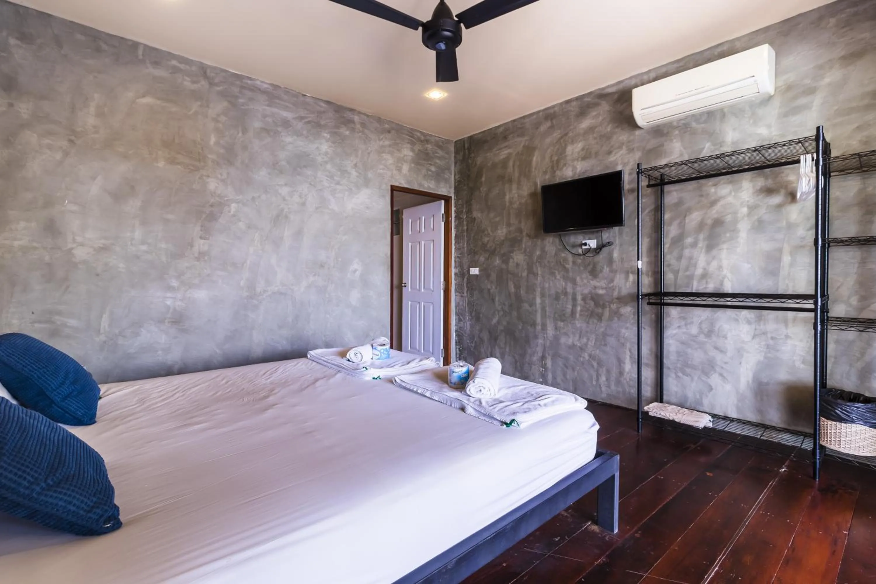 Patio in New Heaven Dive School and Resort