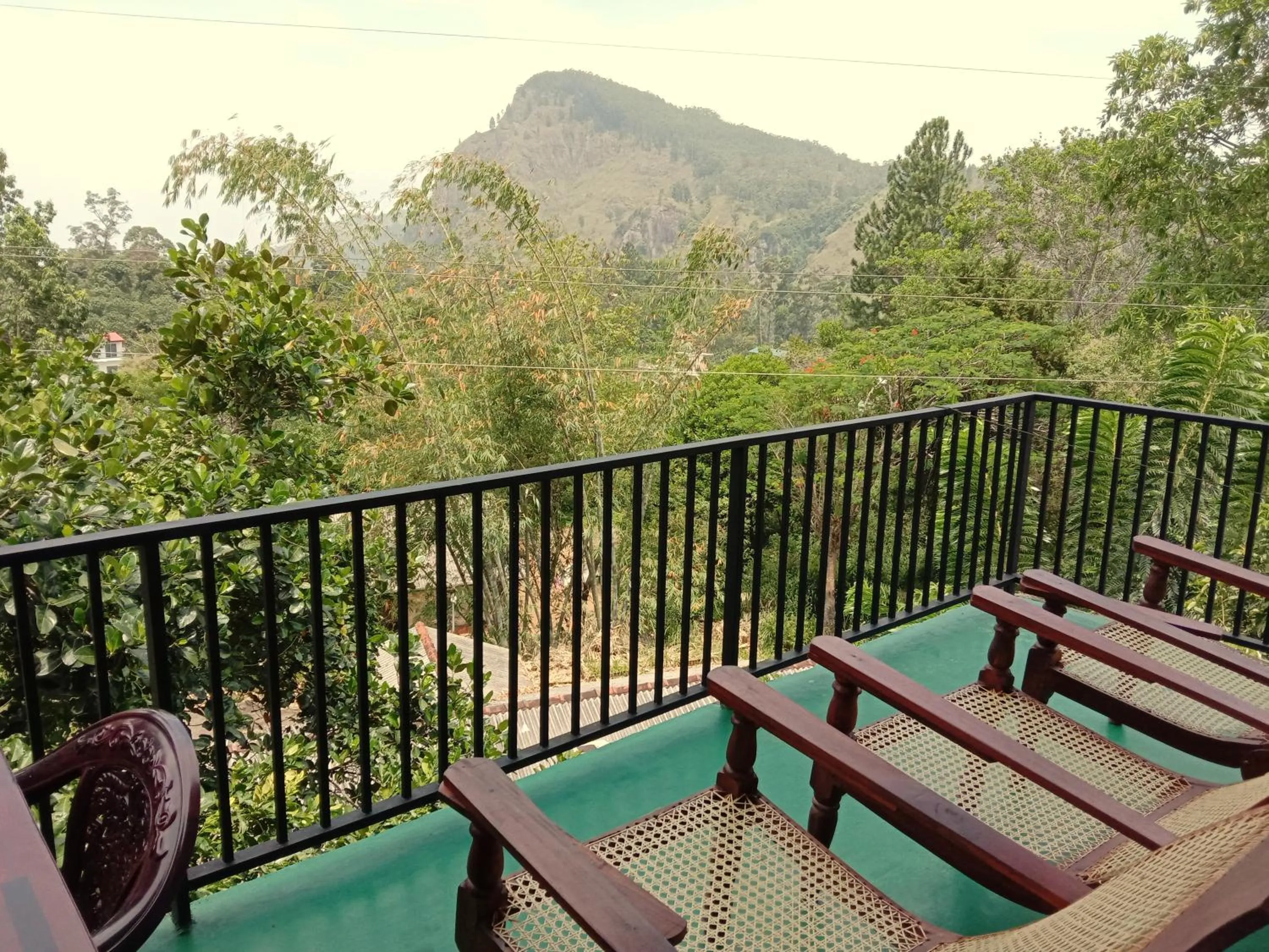 Family Room with Mountain View in Little paradise Homestay