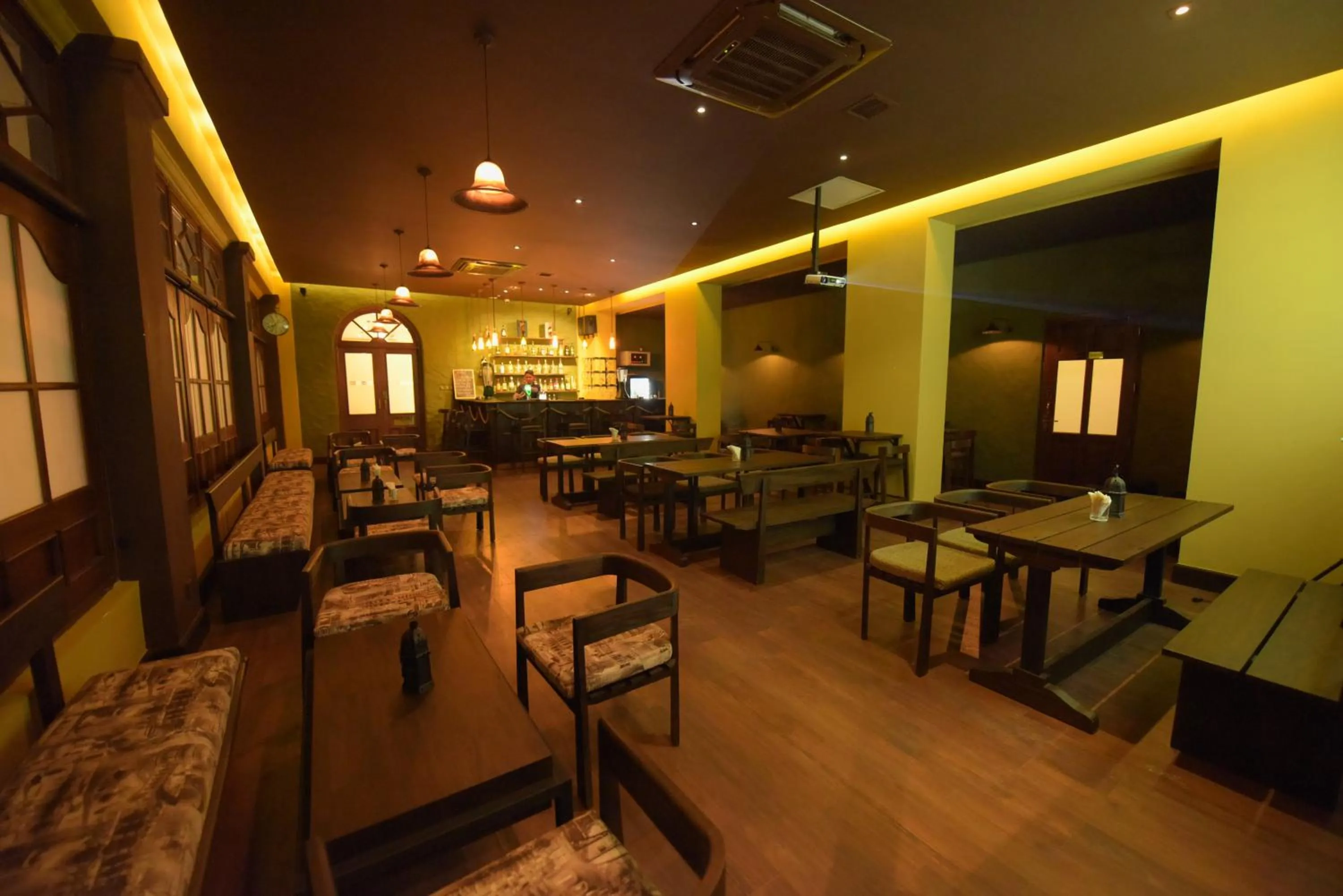 Restaurant/places to eat in Hotel Nippon Colombo
