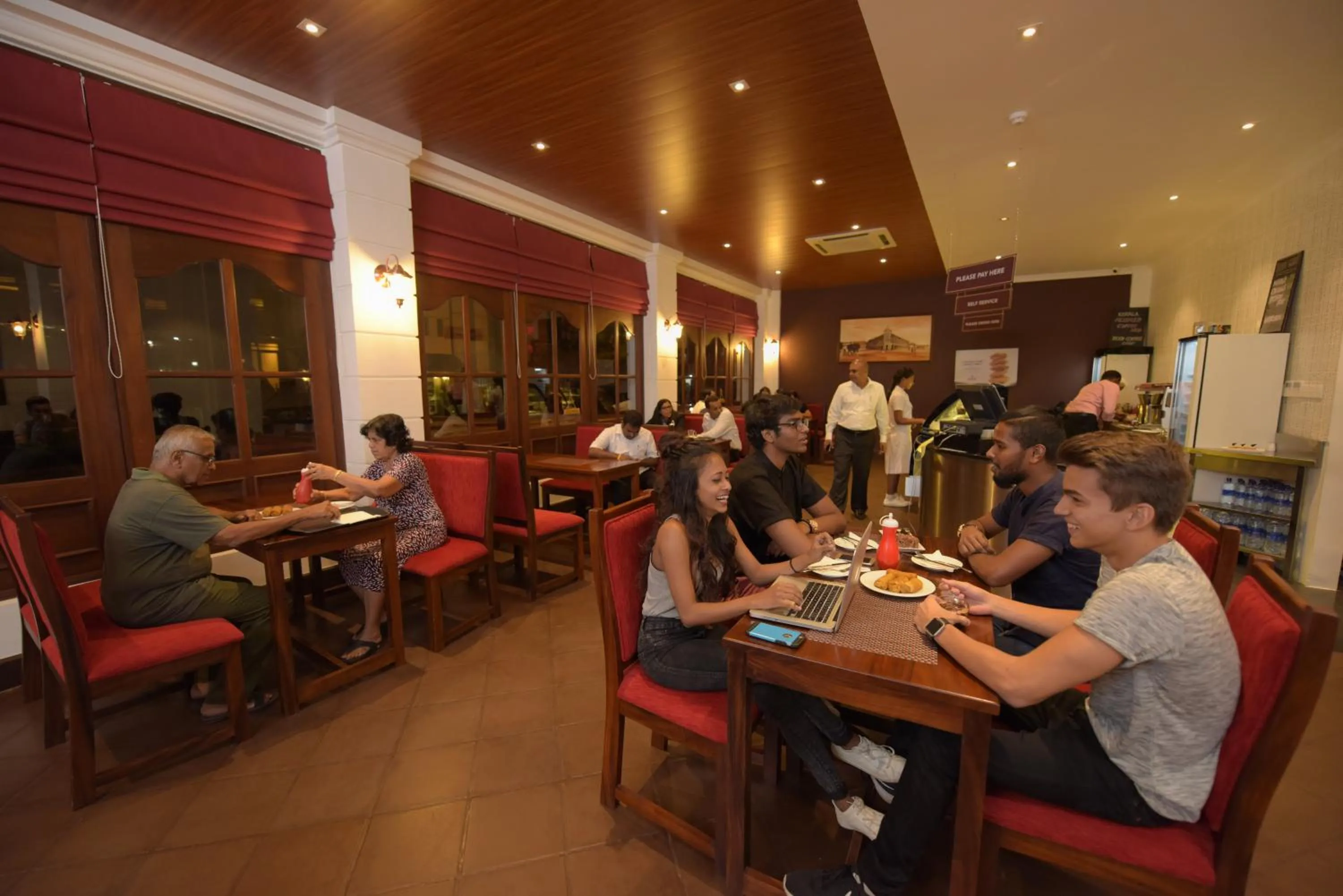 Restaurant/places to eat in Hotel Nippon Colombo