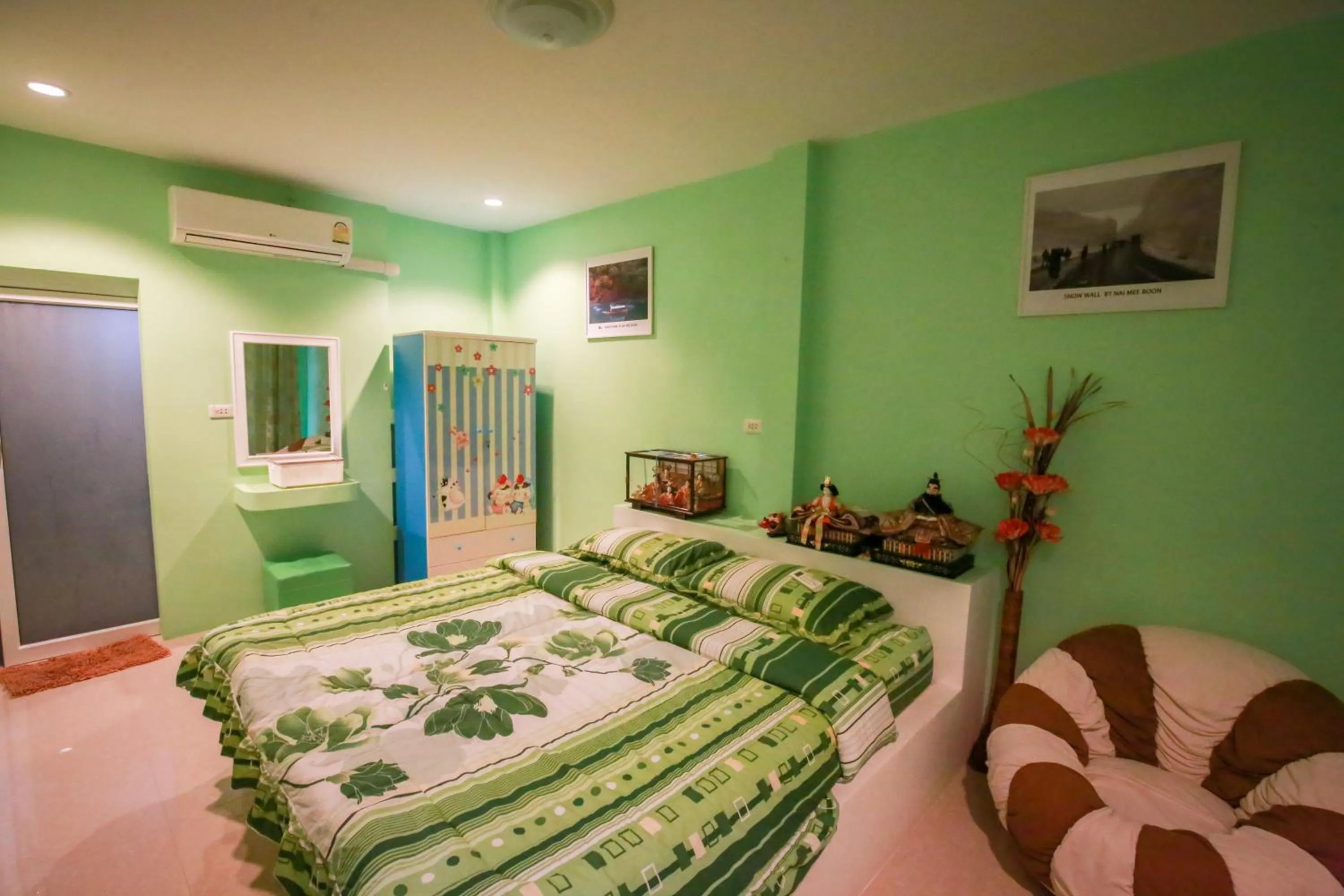 Bed in Tanihill Resort