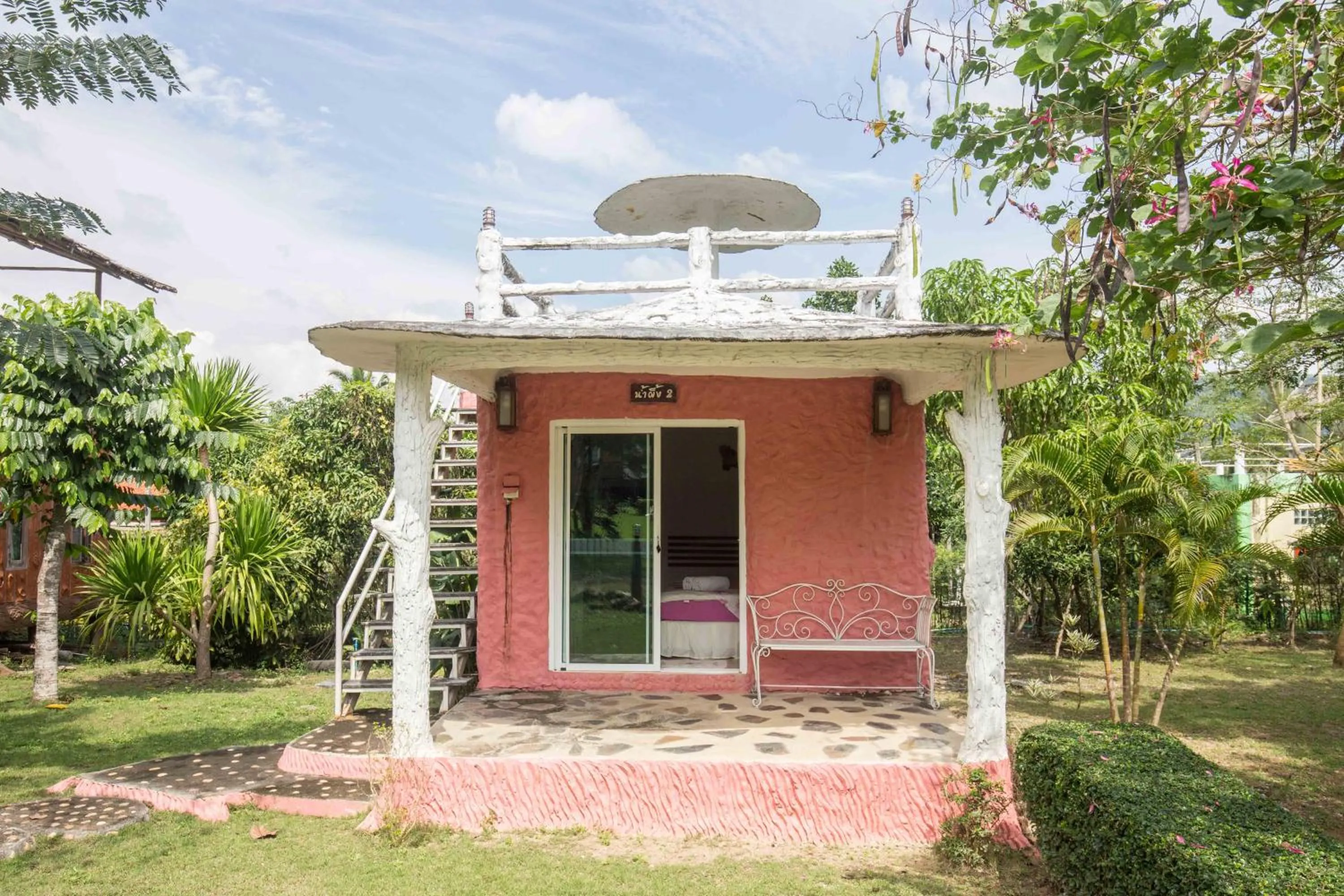 On site in Tanihill Resort