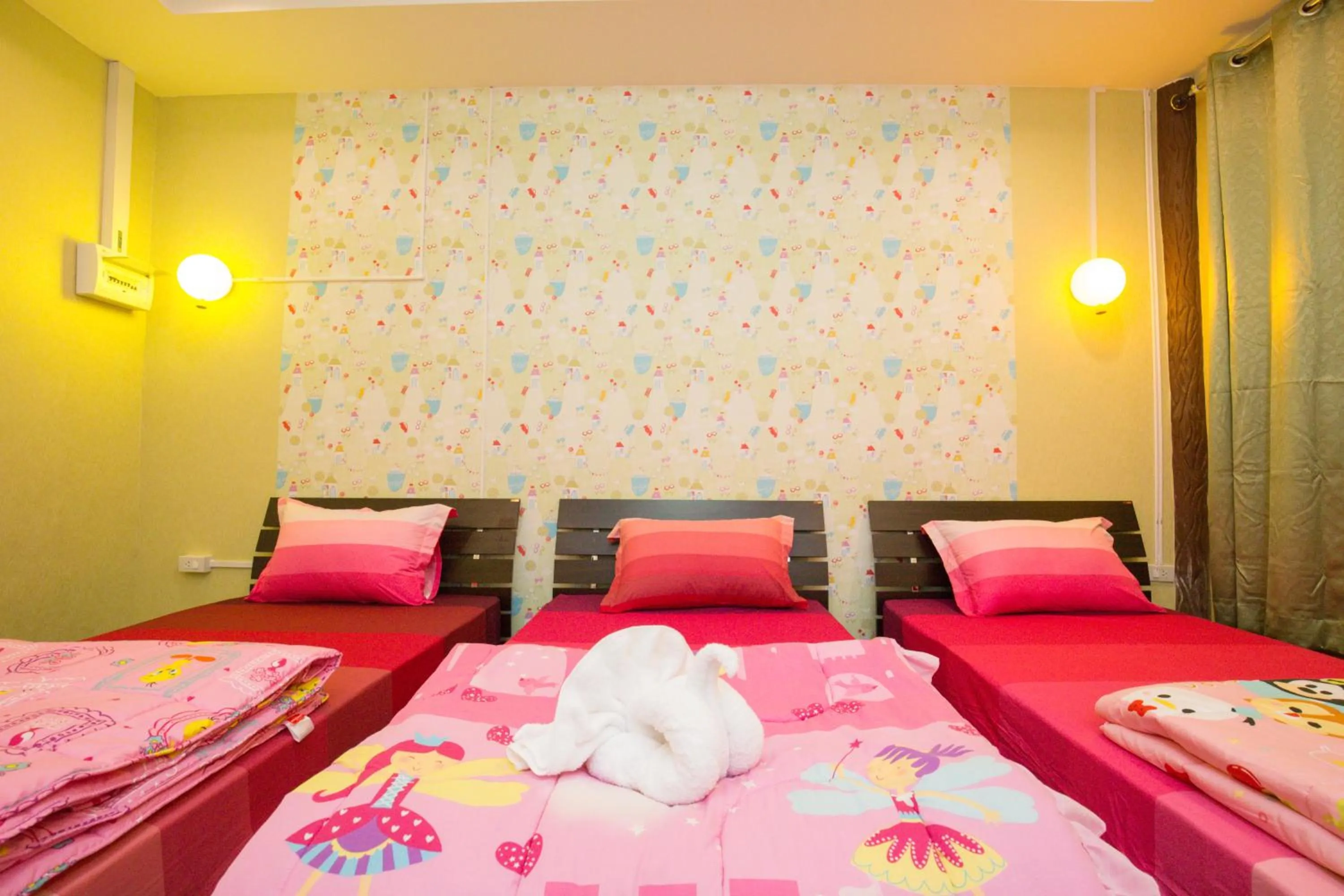 Bedroom, Bed in Tanihill Resort