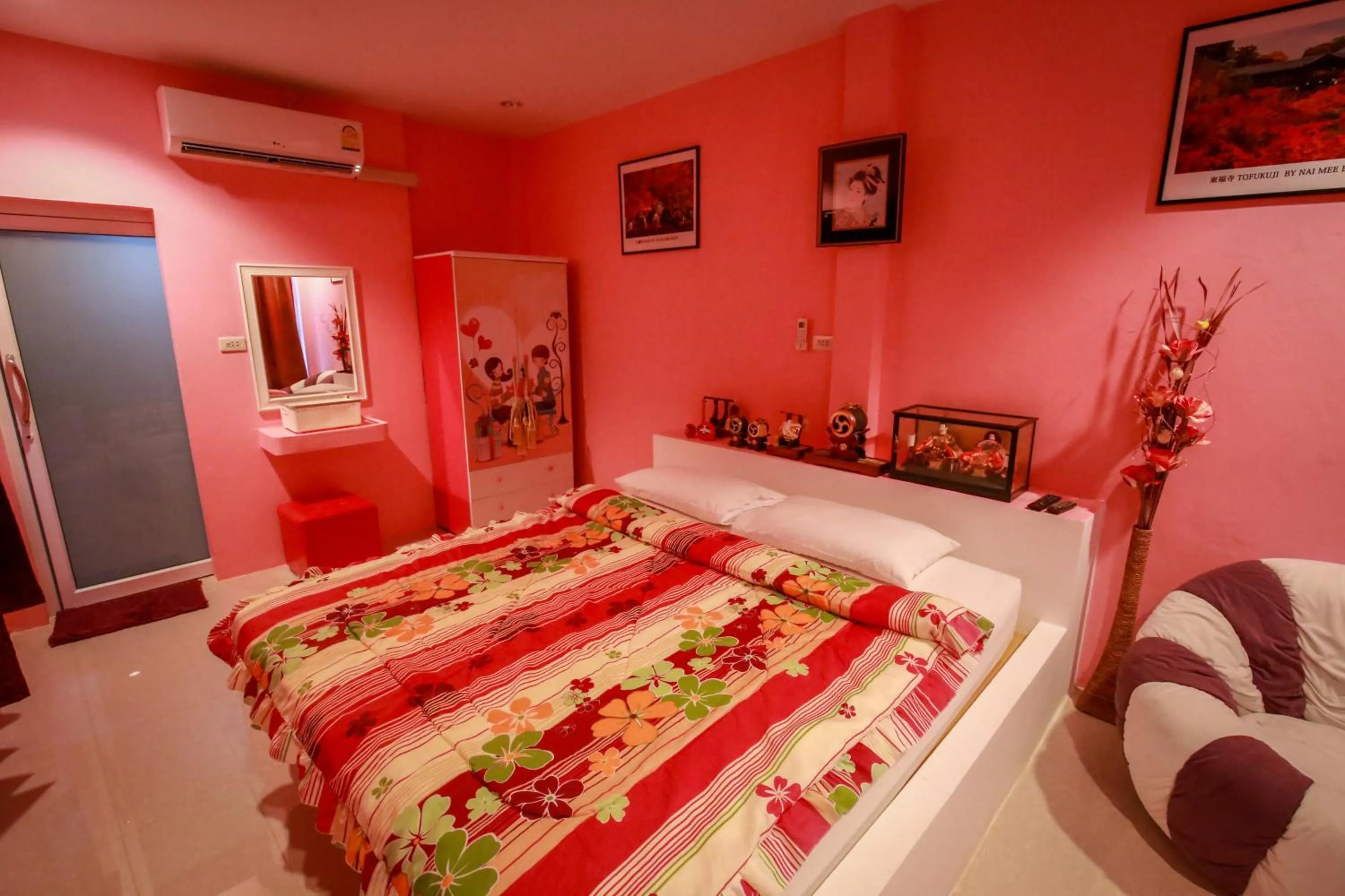 Bed in Tanihill Resort