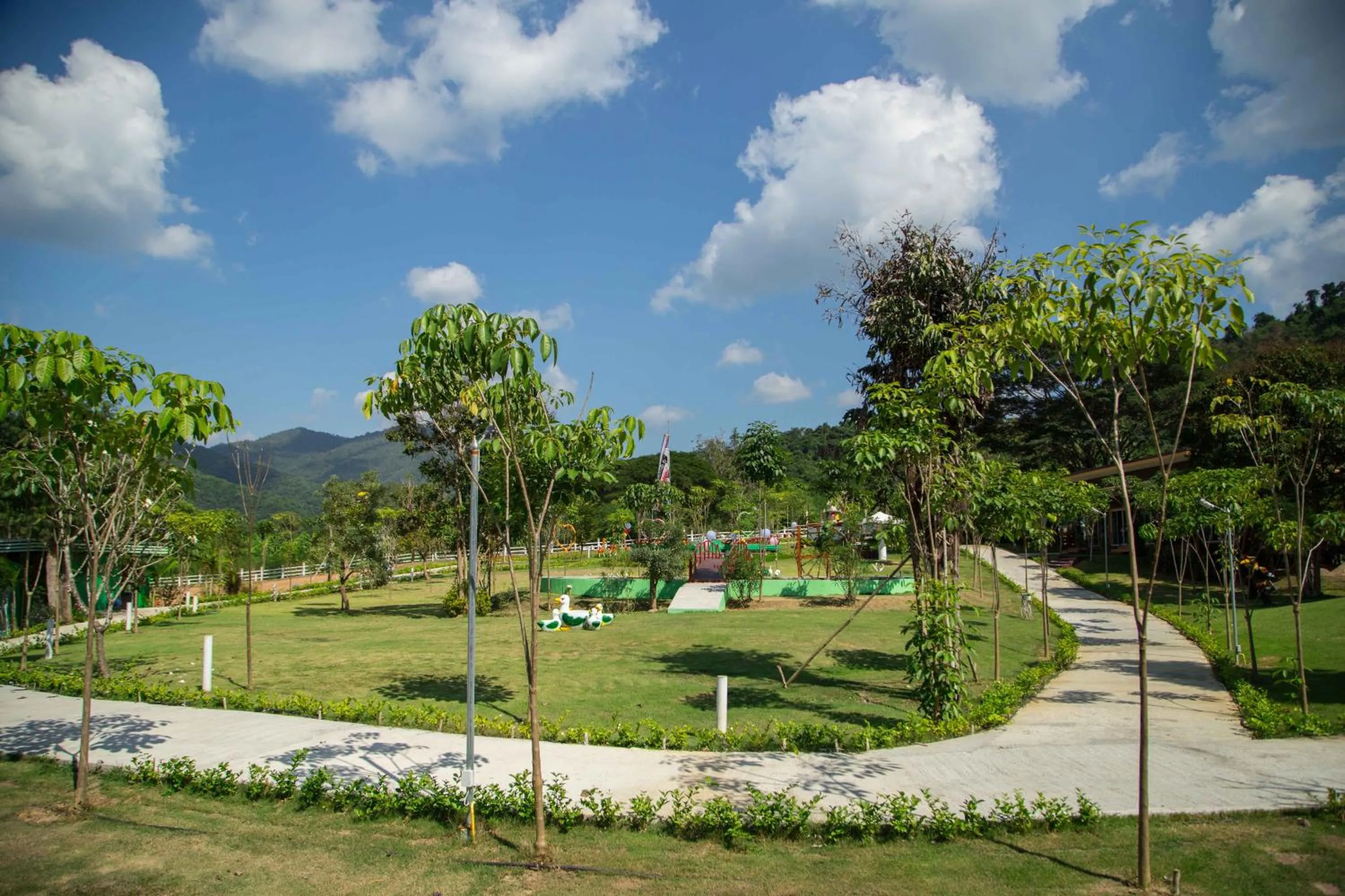 Day in Tanihill Resort