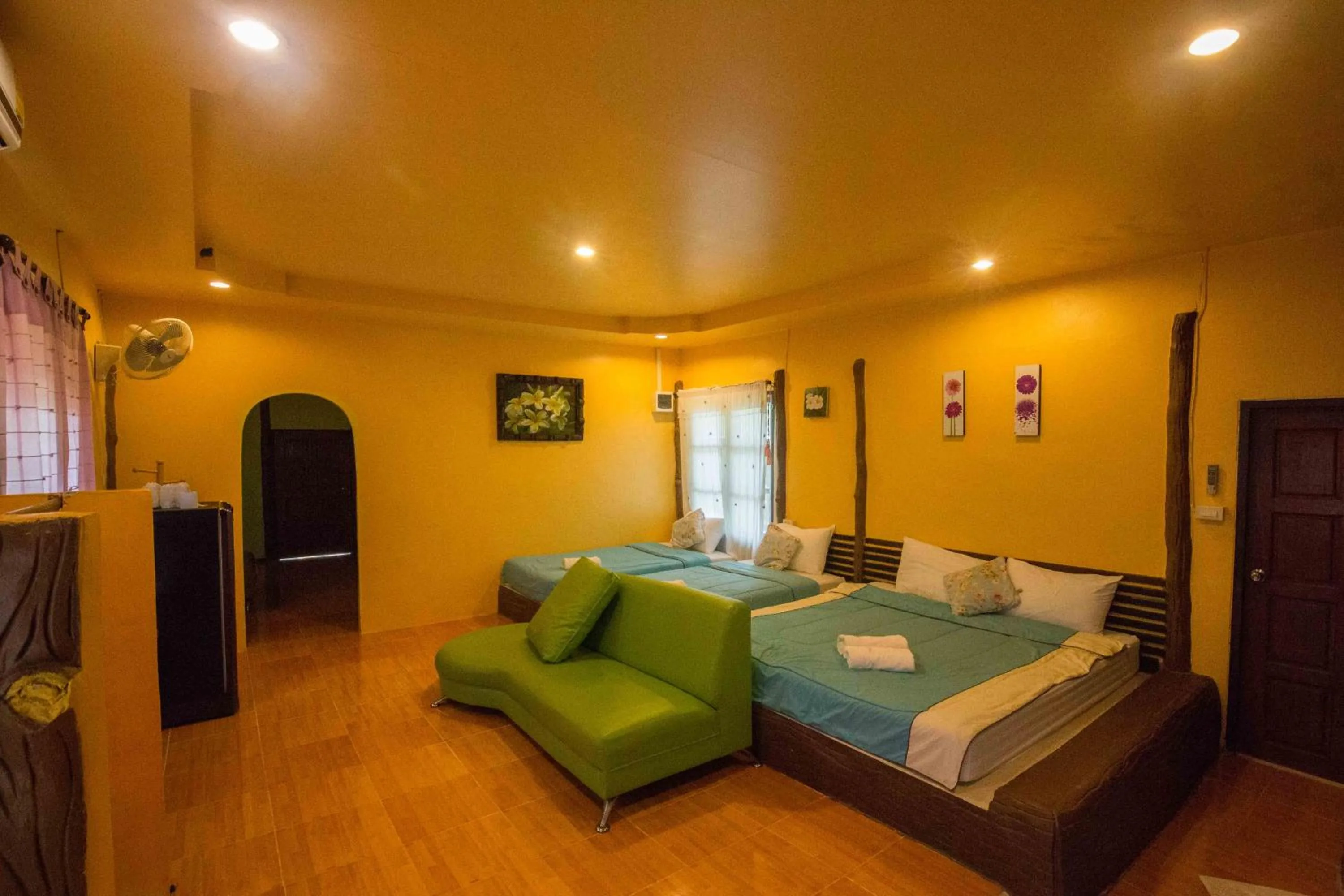 Bed in Tanihill Resort