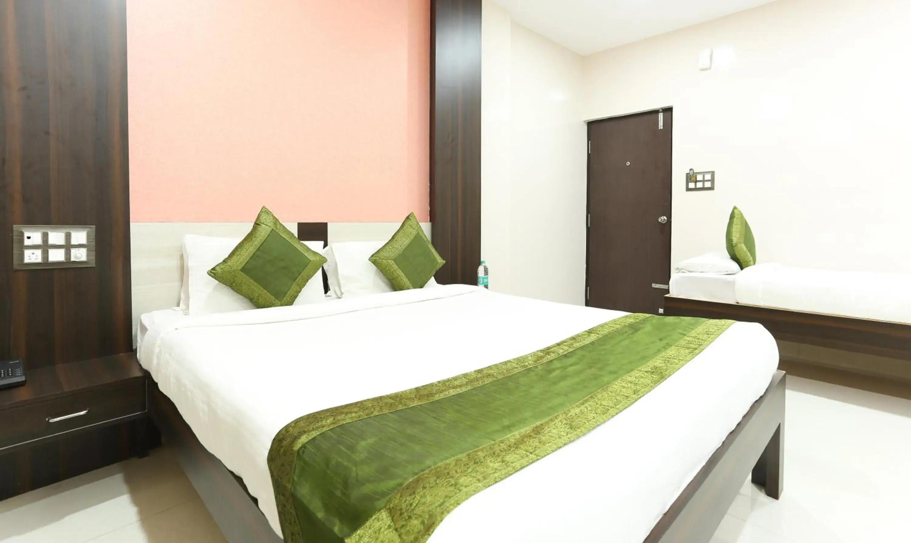 Bed in Hotel Habitat Comforts Bed in Hotel Habitat Comforts