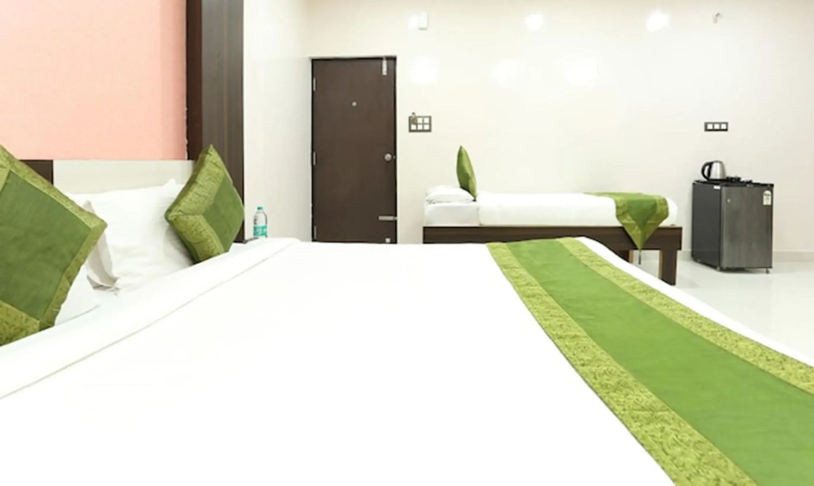 Bed in Hotel Habitat Comforts Bed in Hotel Habitat Comforts