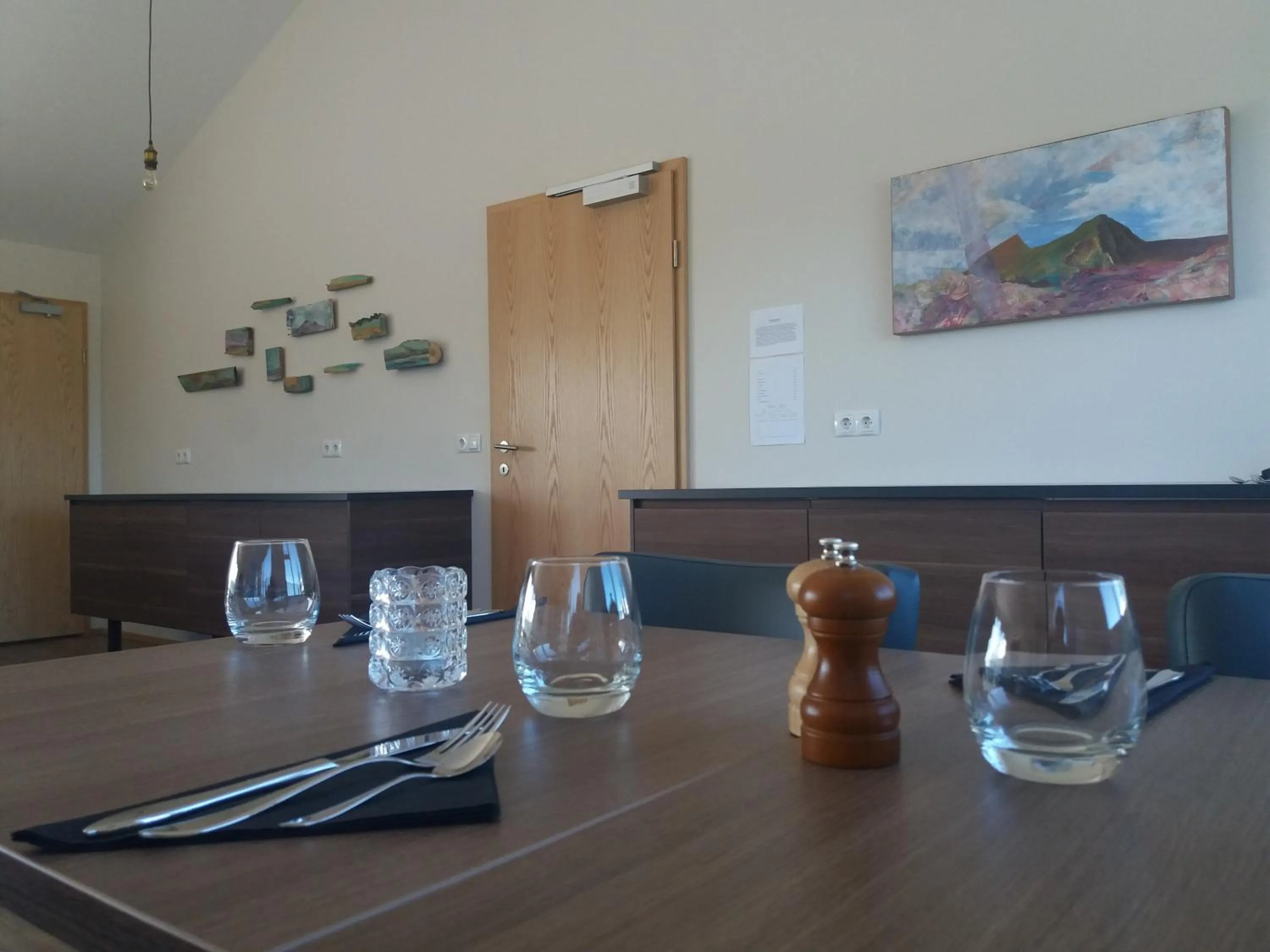 Restaurant/places to eat in Hotel Vos