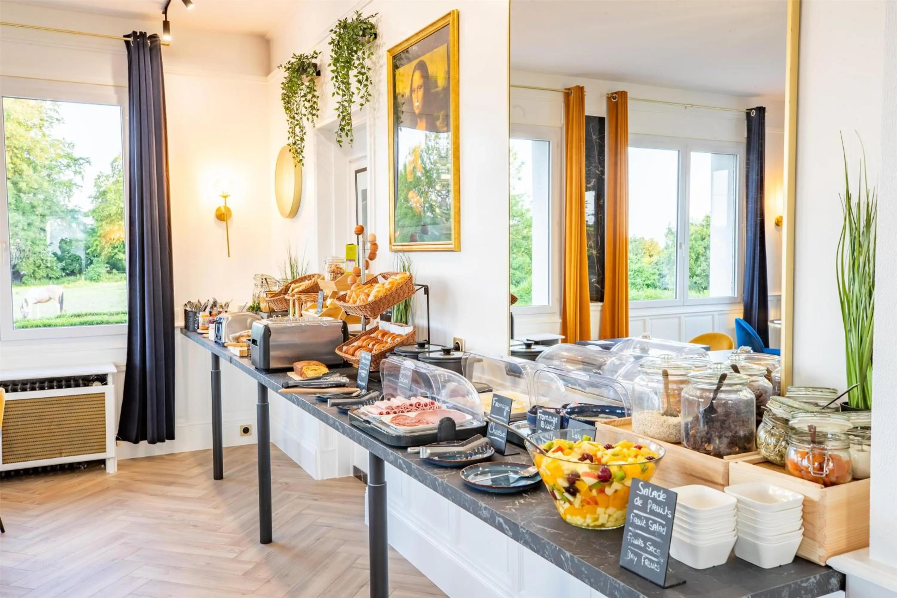 Breakfast in Sure Hotel by Best Western Port Jérome - Le Havre