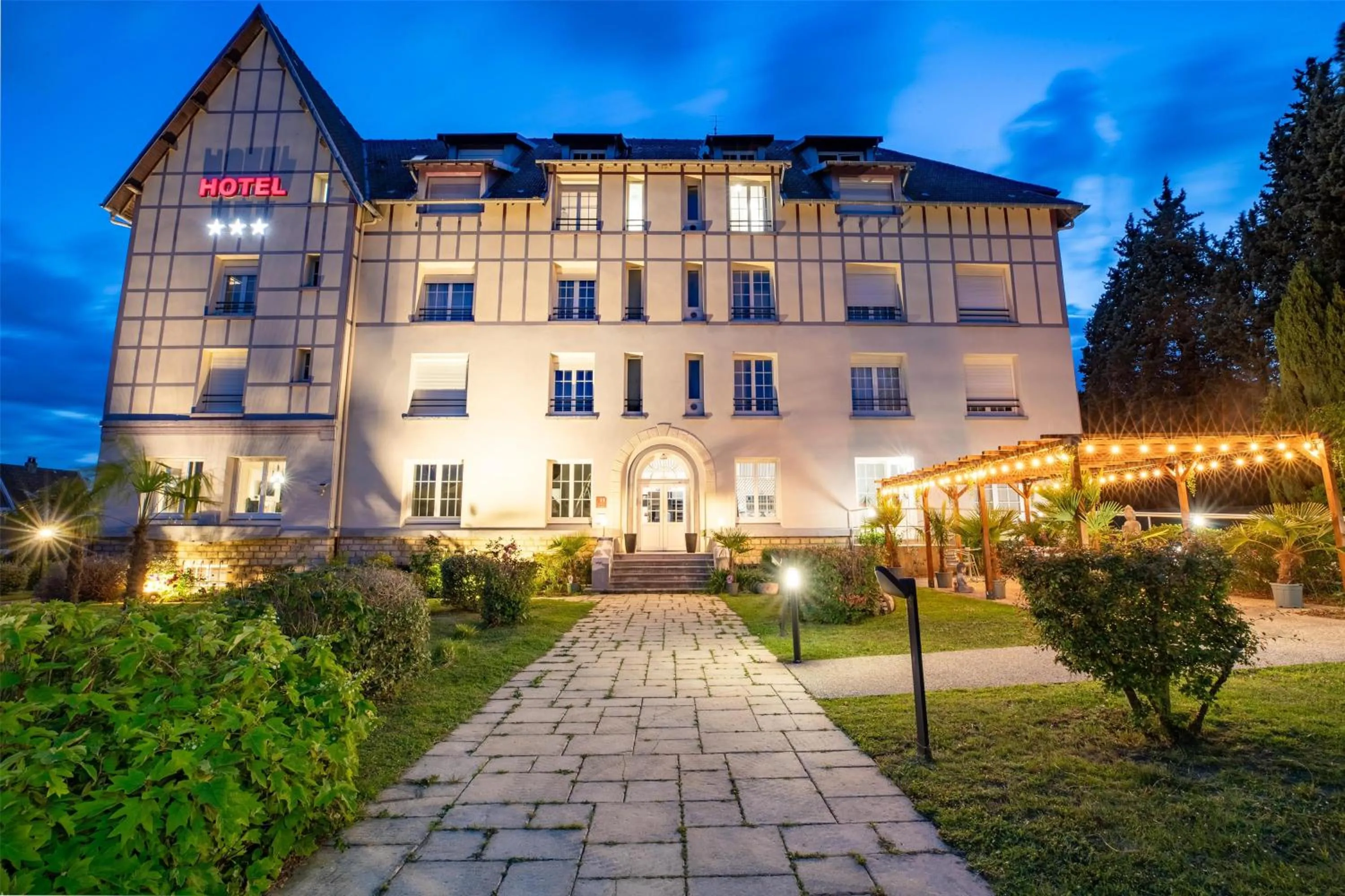 Property building in Sure Hotel by Best Western Port Jérome - Le Havre