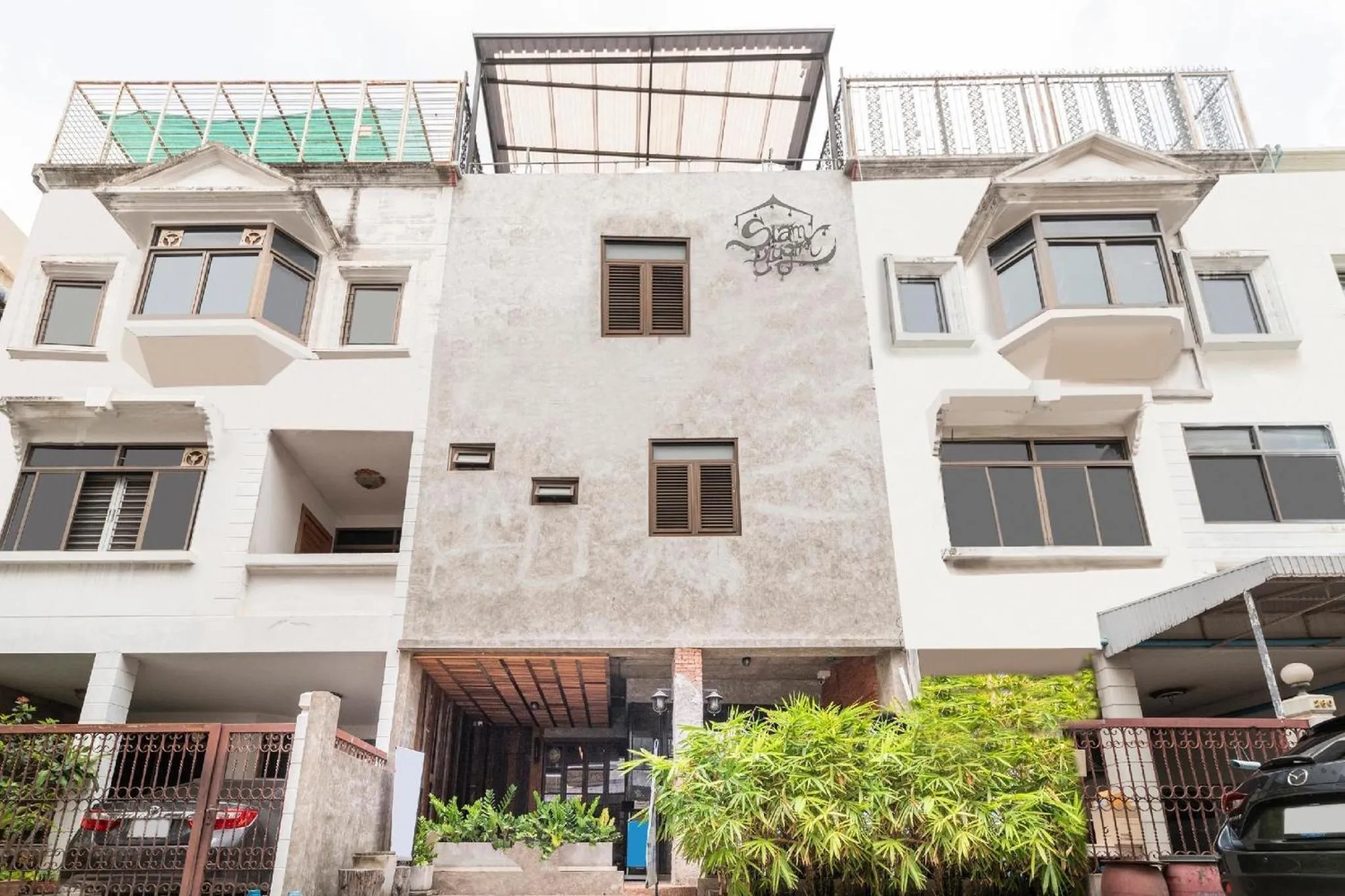 Property building in Siam Plug In Hostel