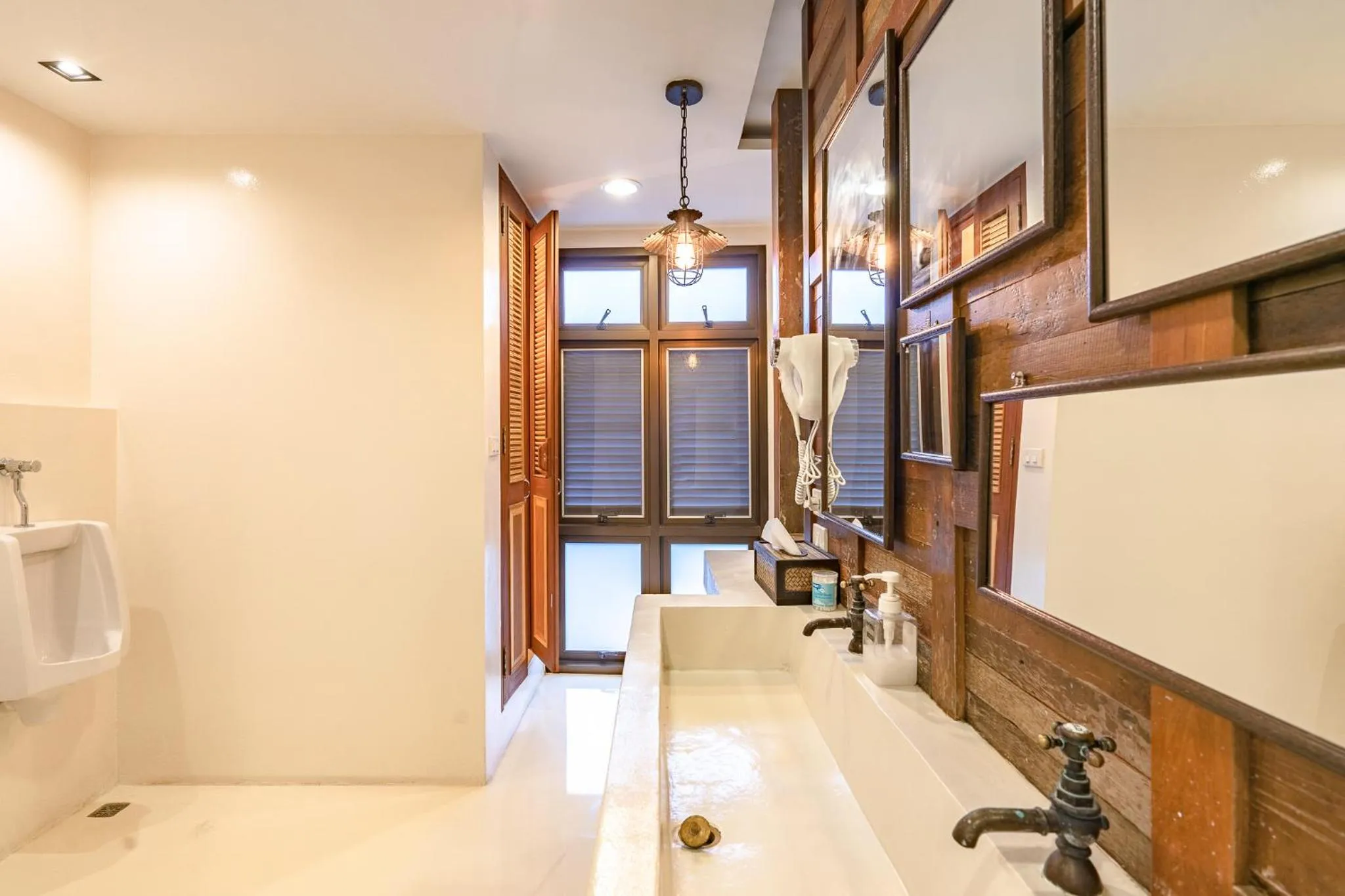 Bathroom in Siam Plug In Hostel