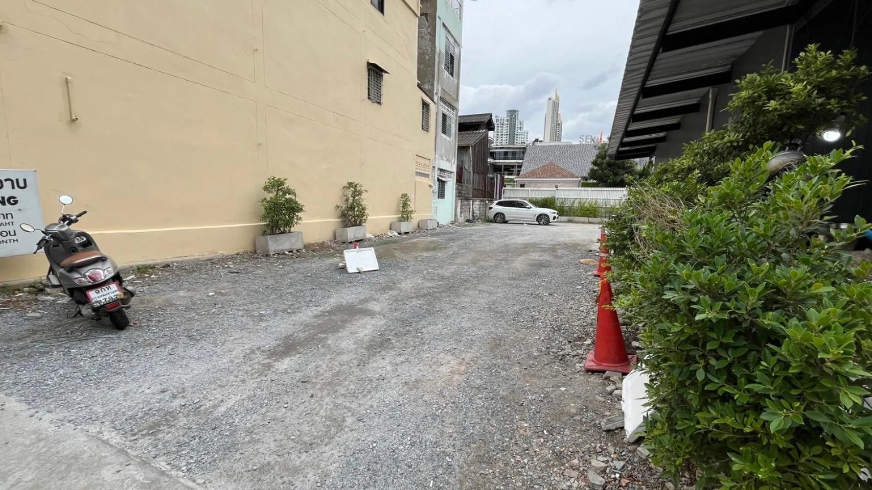 Parking in Siam Plug In Hostel