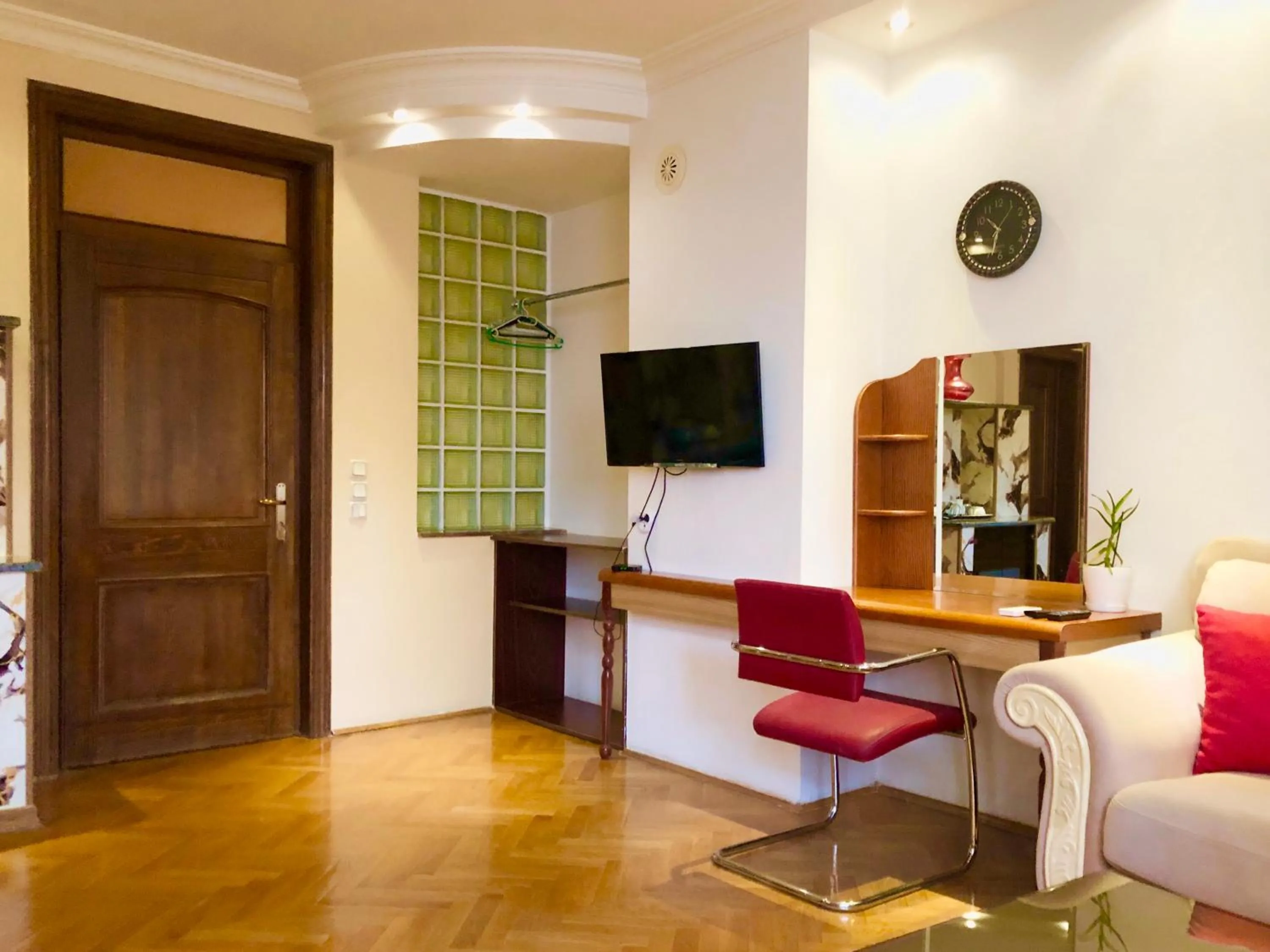 TV and multimedia in Urban Boutique Hotel