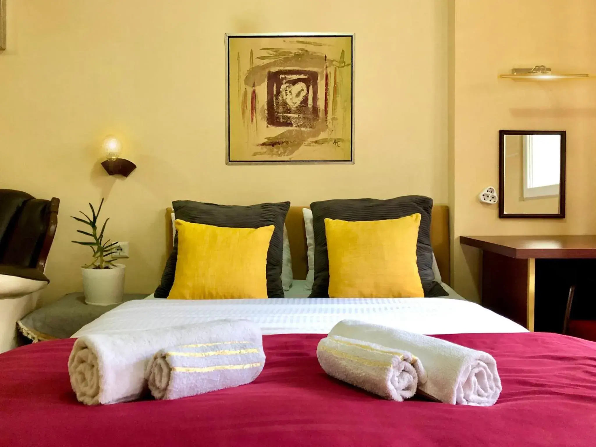 Budget Double Room - single occupancy in Urban Boutique Hotel Budget Double Room - single occupancy in Urban Boutique Hotel