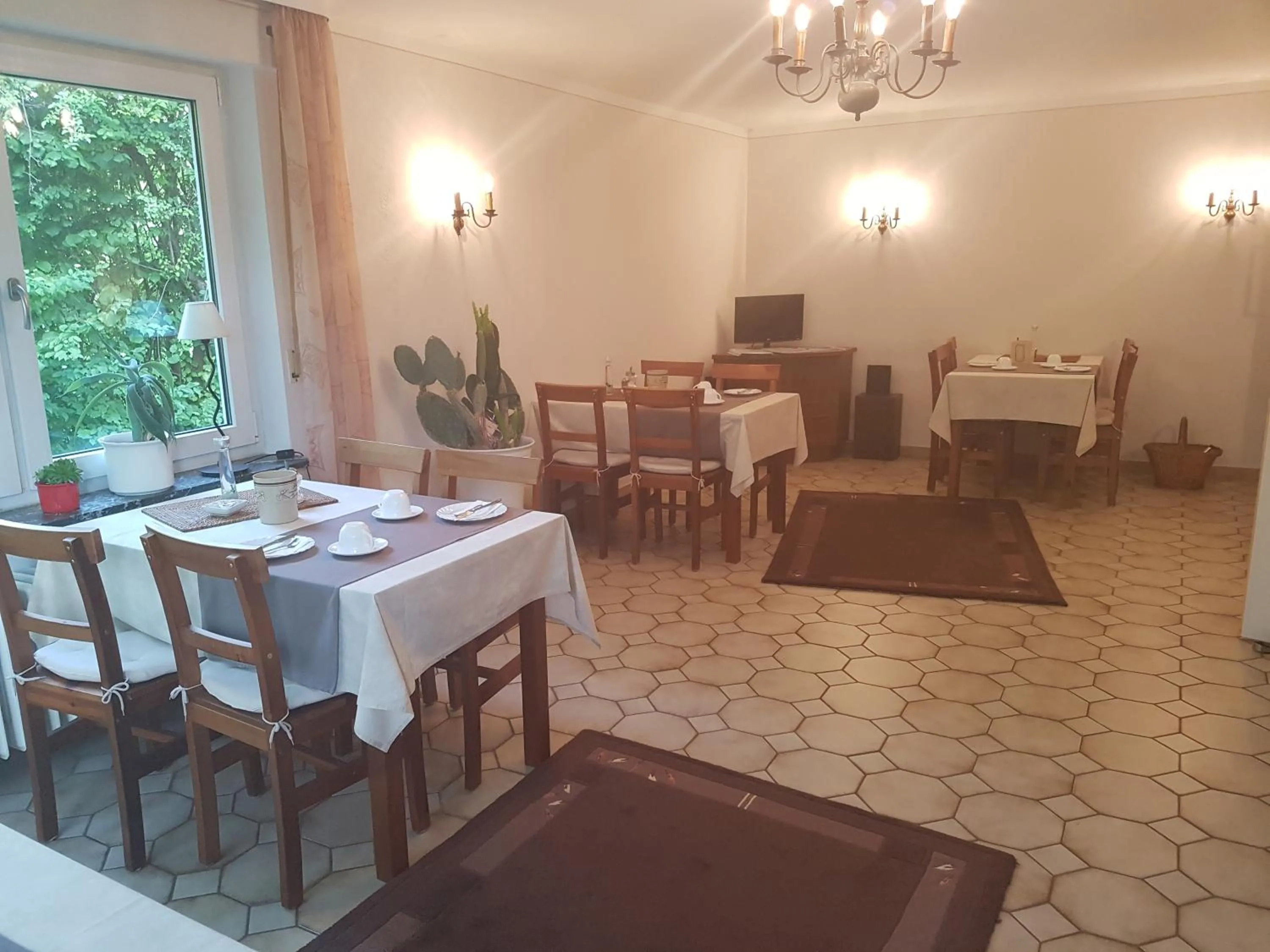 Restaurant/places to eat in Pension Säntisblick