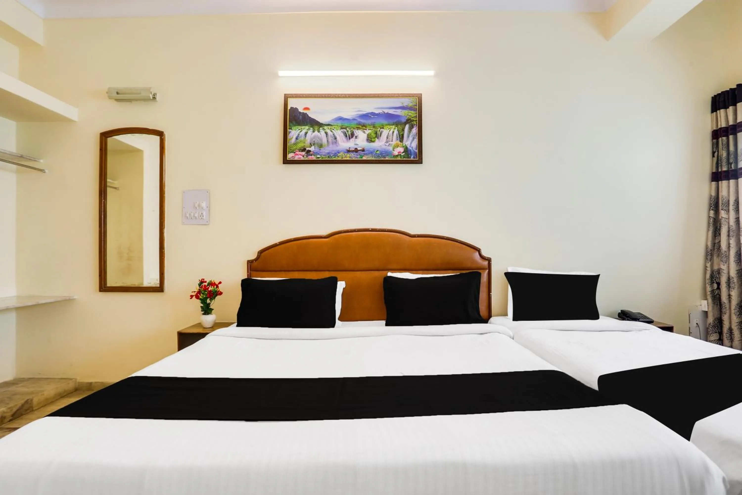 Bedroom, Bed in Super Townhouse Pichola Formerly Vinayak