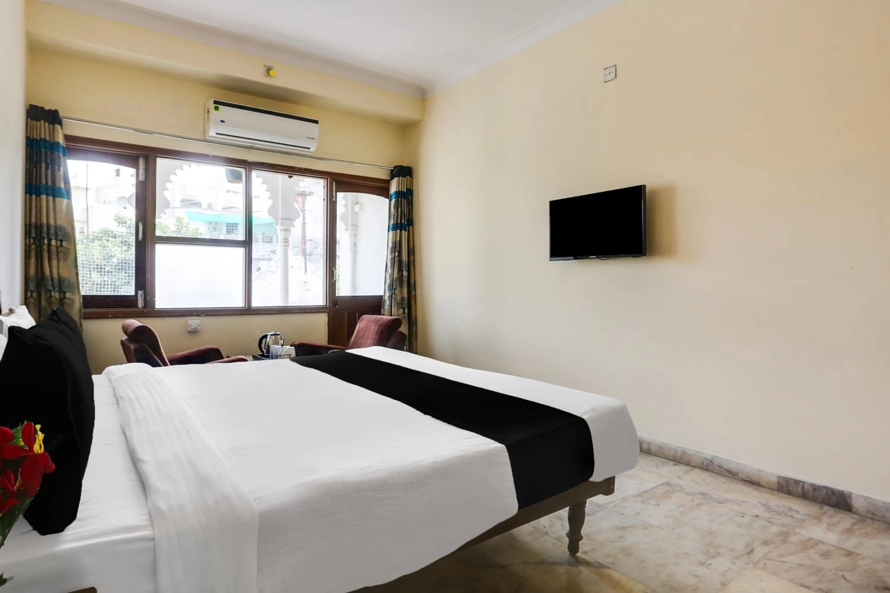 Bedroom, Bed in Super Townhouse Pichola Formerly Vinayak