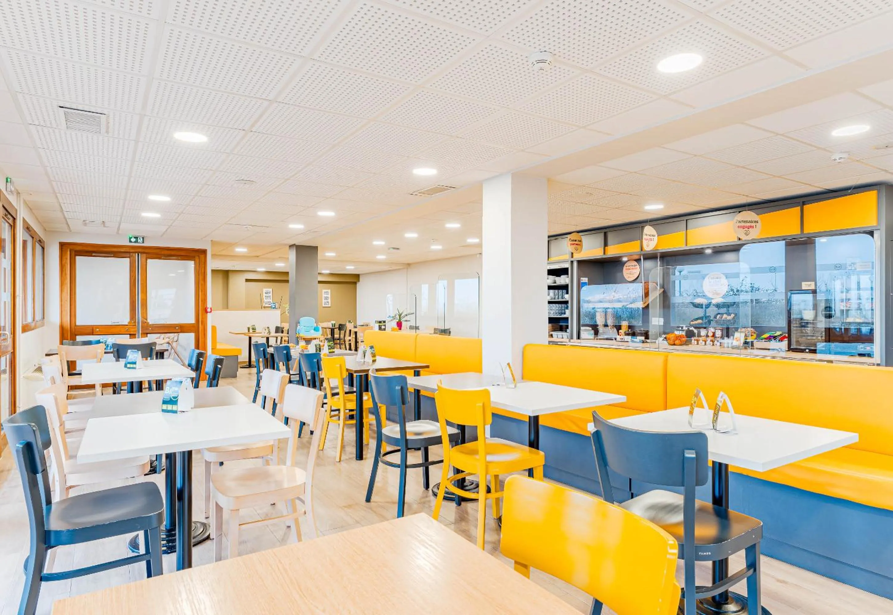 Breakfast in B&B HOTEL Poitiers 3 Futuroscope