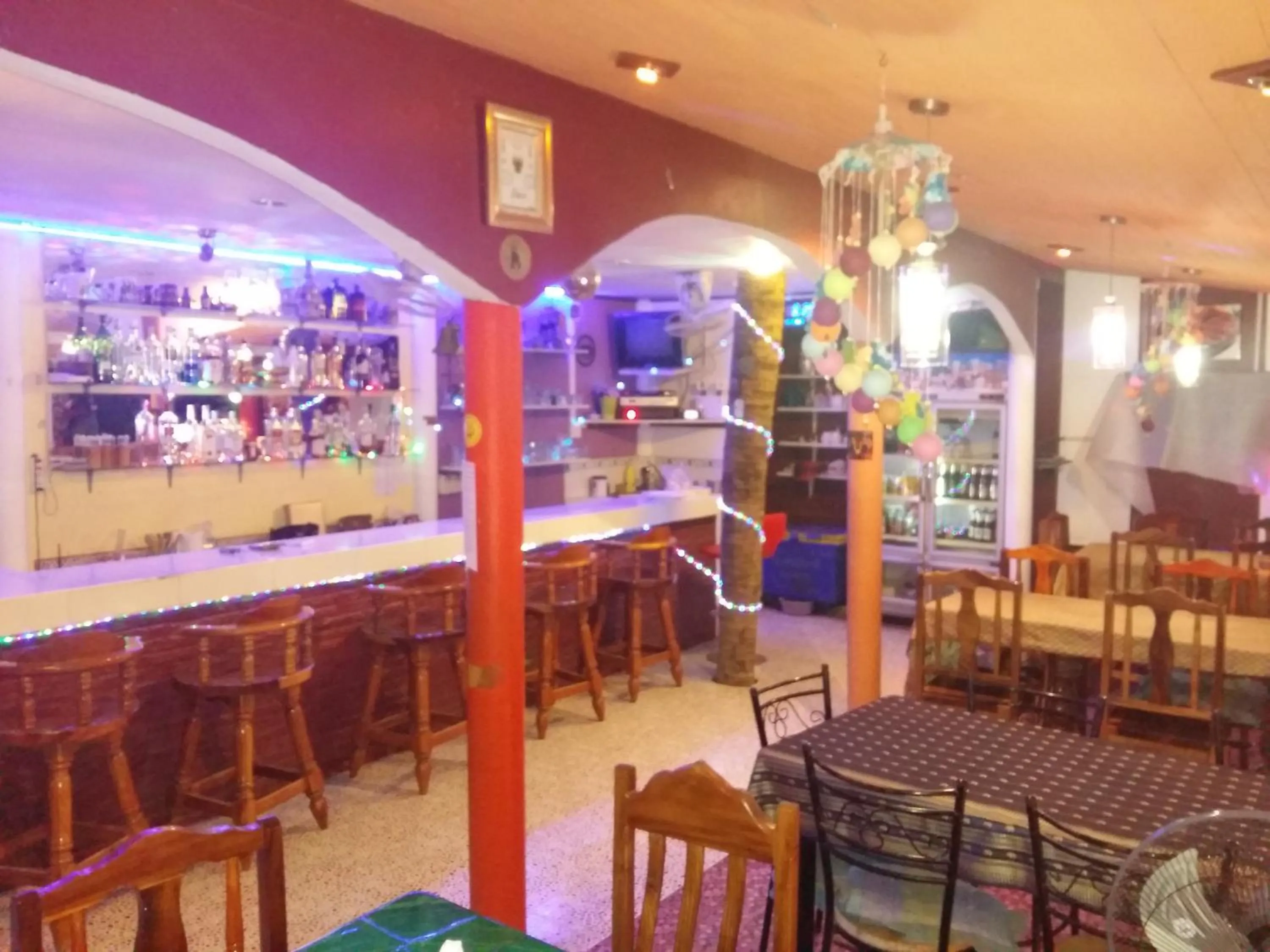 Restaurant/places to eat in Rerawadi Resort