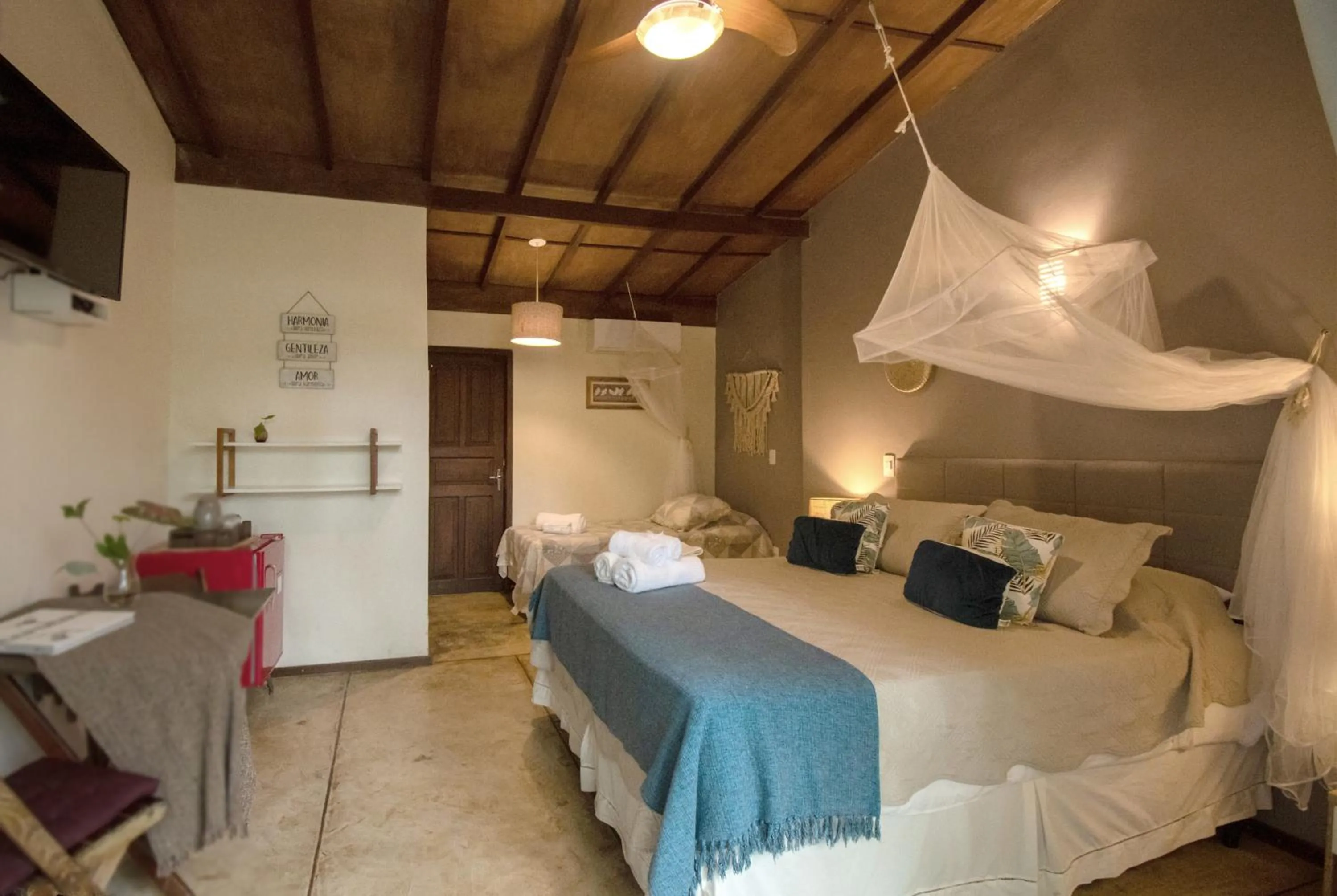 Photo of the whole room, Bed in Bonito Paraiso Ilha Grande