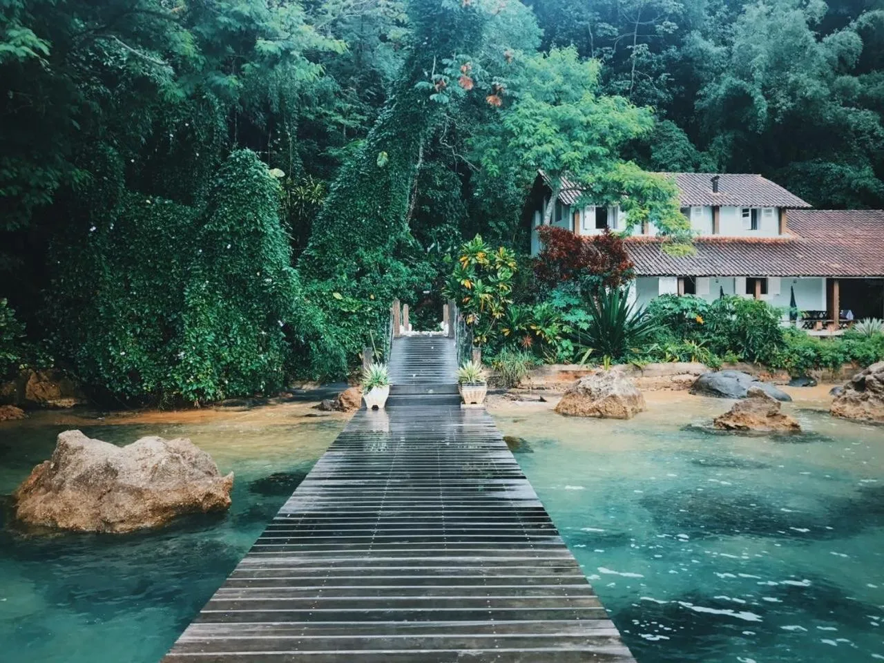 Facade/entrance in Bonito Paraiso Ilha Grande