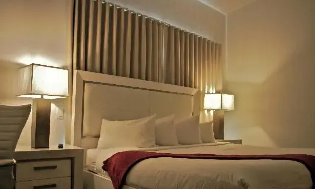 Bed in The Fritz Hotel Bed in The Fritz Hotel