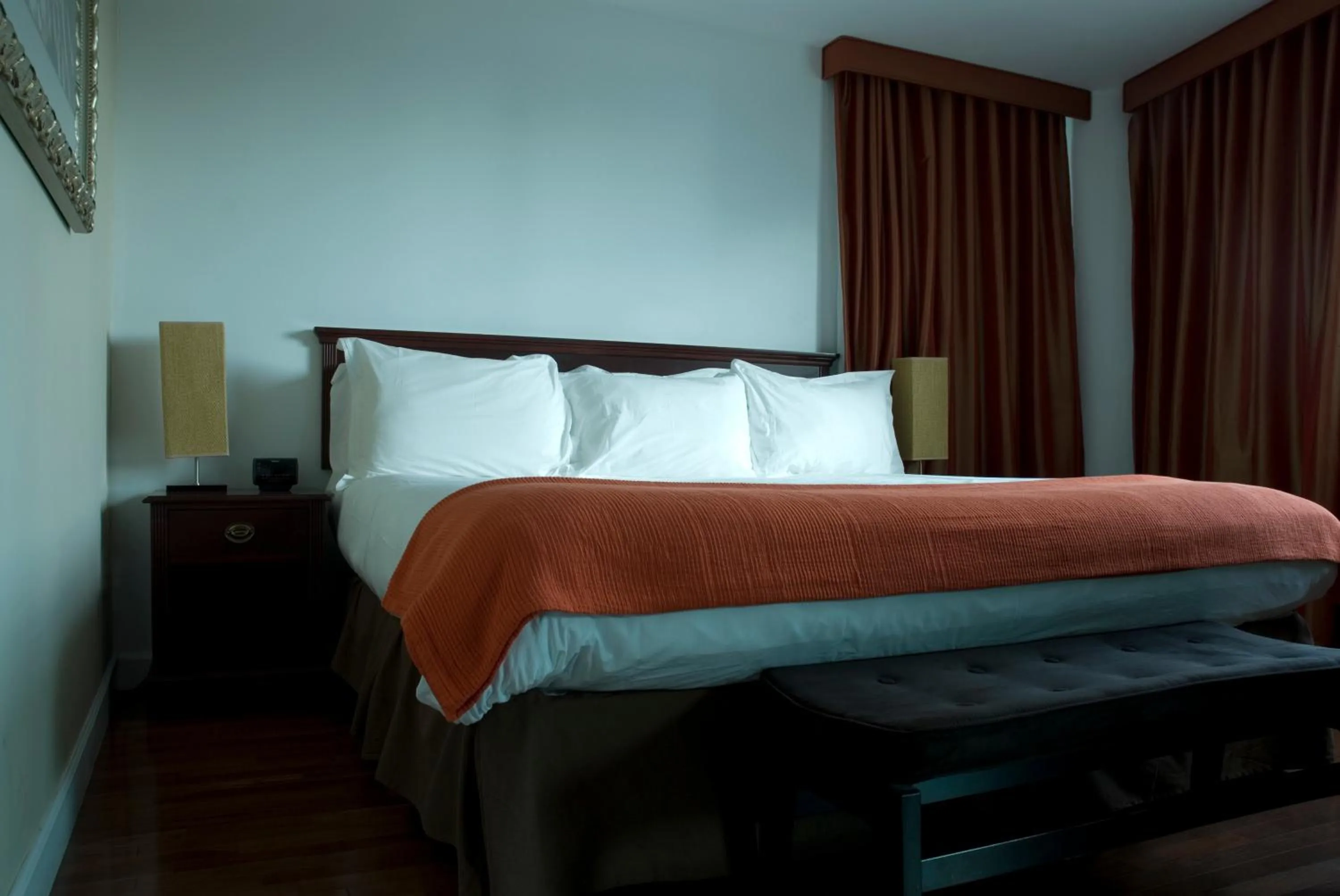 Bed in The Fritz Hotel