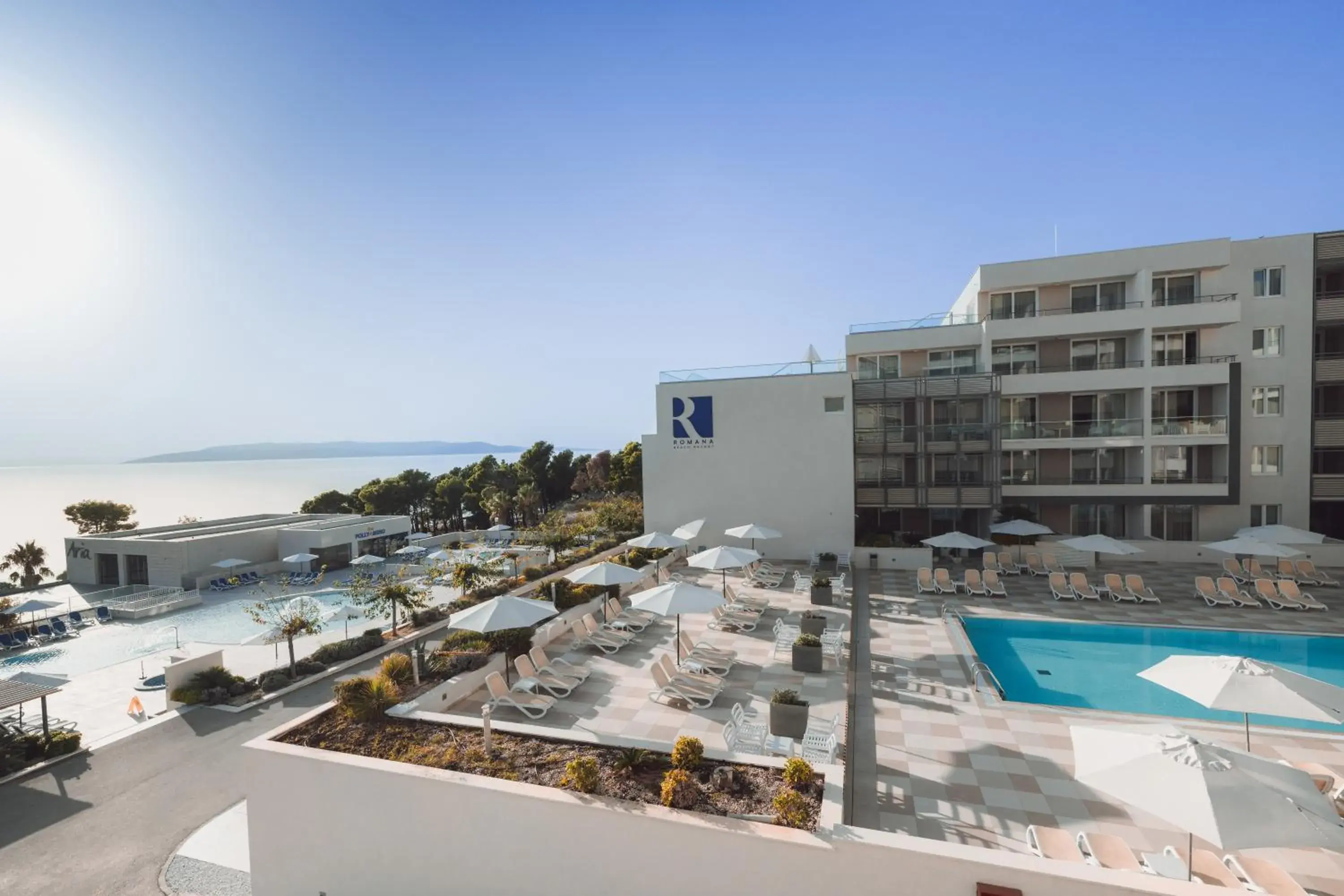 Property building in Romana Beach Resort Property building in Romana Beach Resort