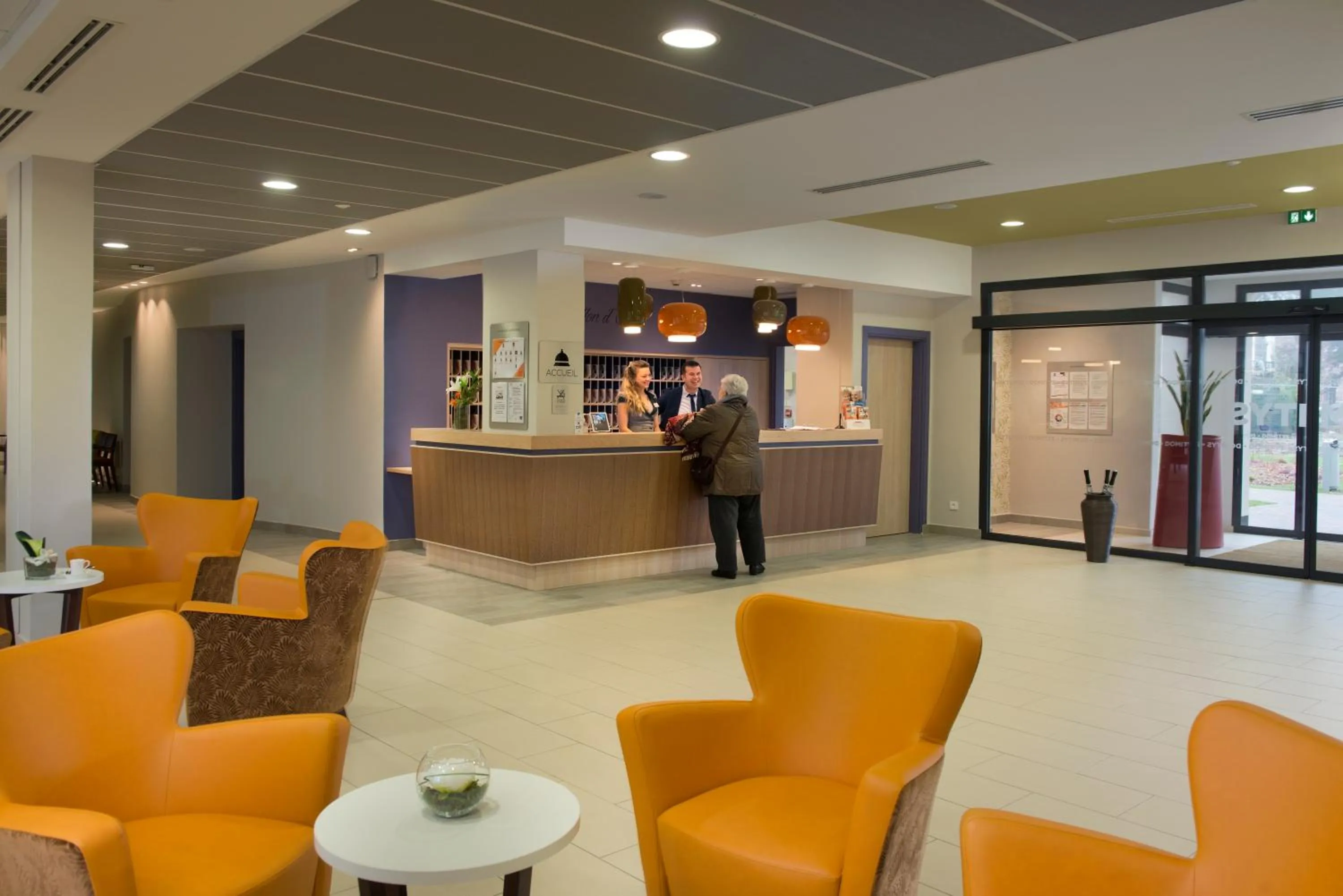 People in Domitys - Le Carillon d'or