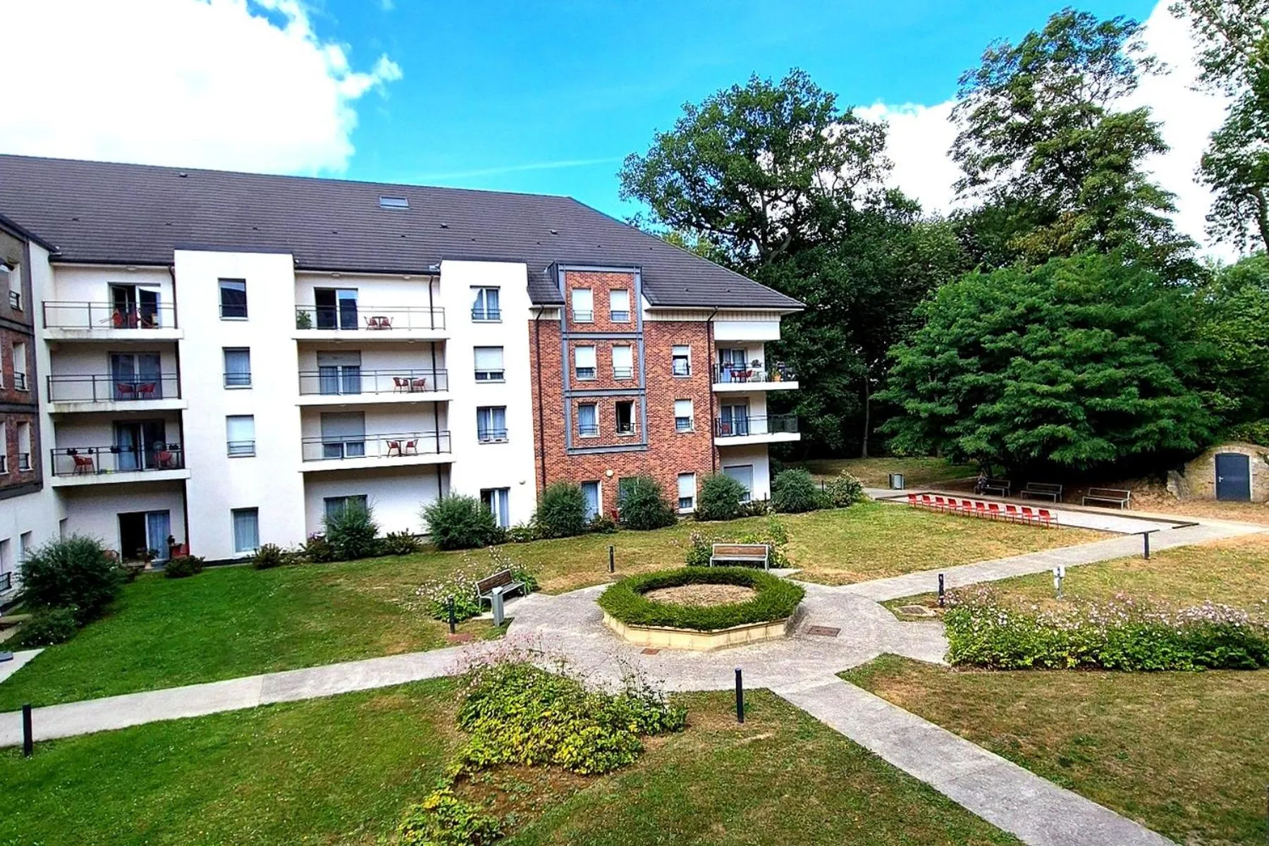 Garden in Domitys - Le Carillon d'or