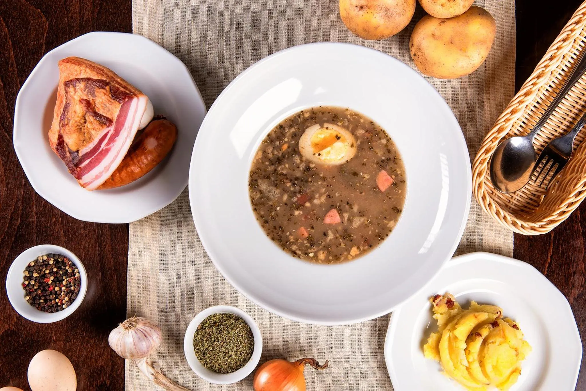 Restaurant/places to eat in Hotel Alexandra