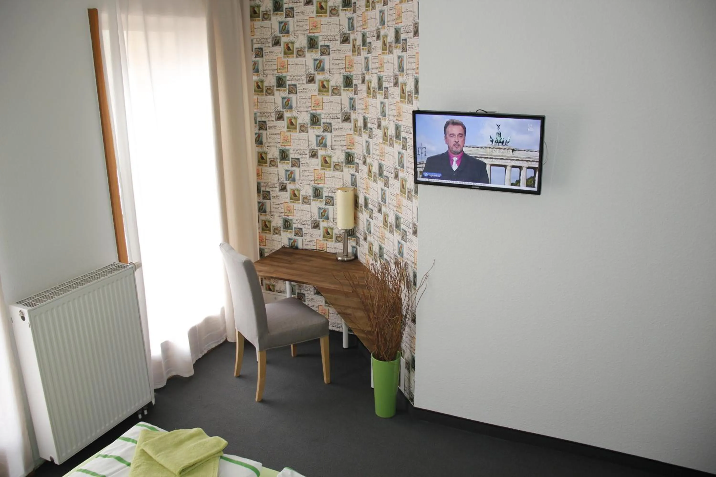 TV and multimedia in Botschaft