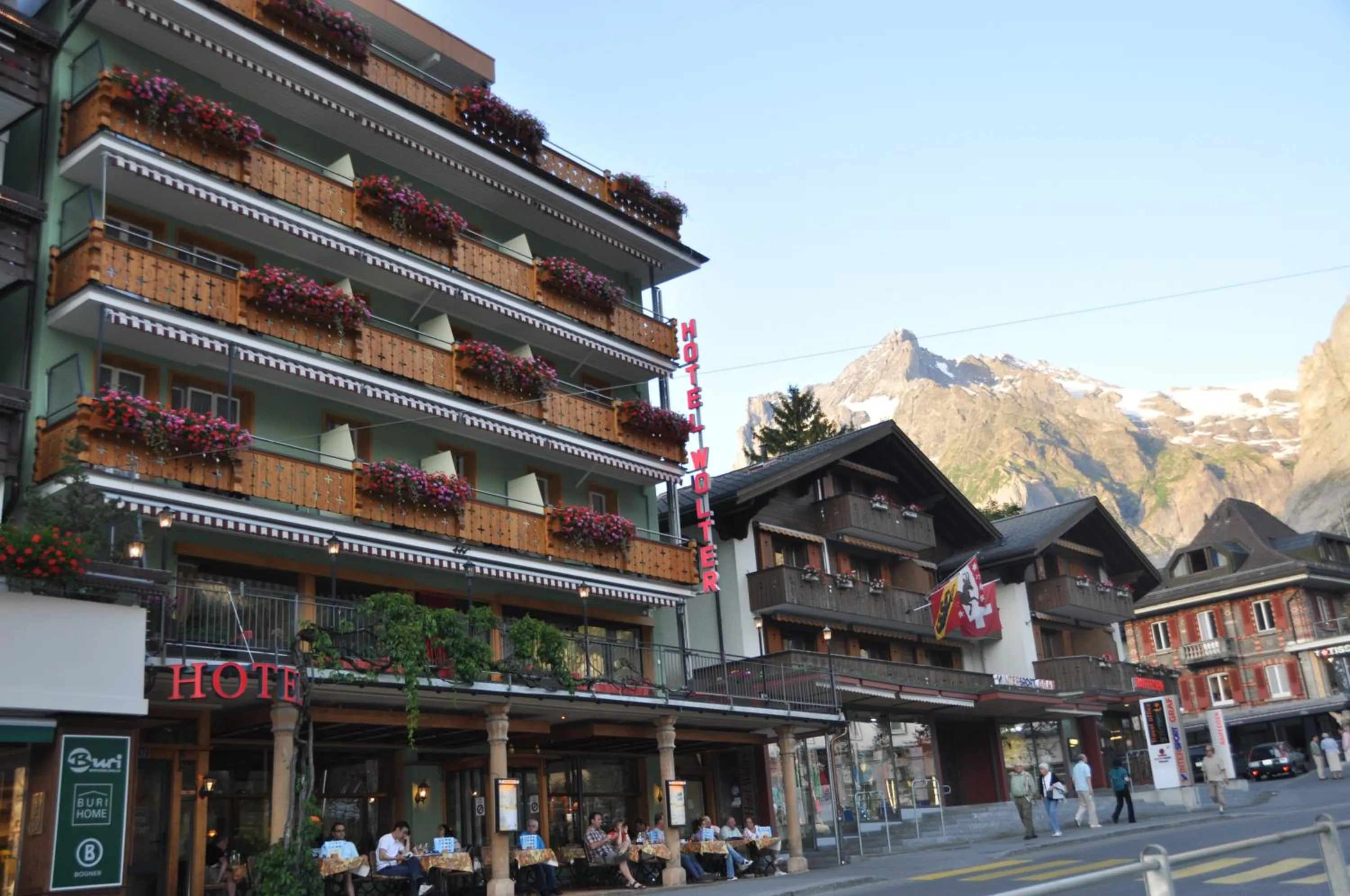 Facade/entrance in Hotel Central Wolter - Grindelwald